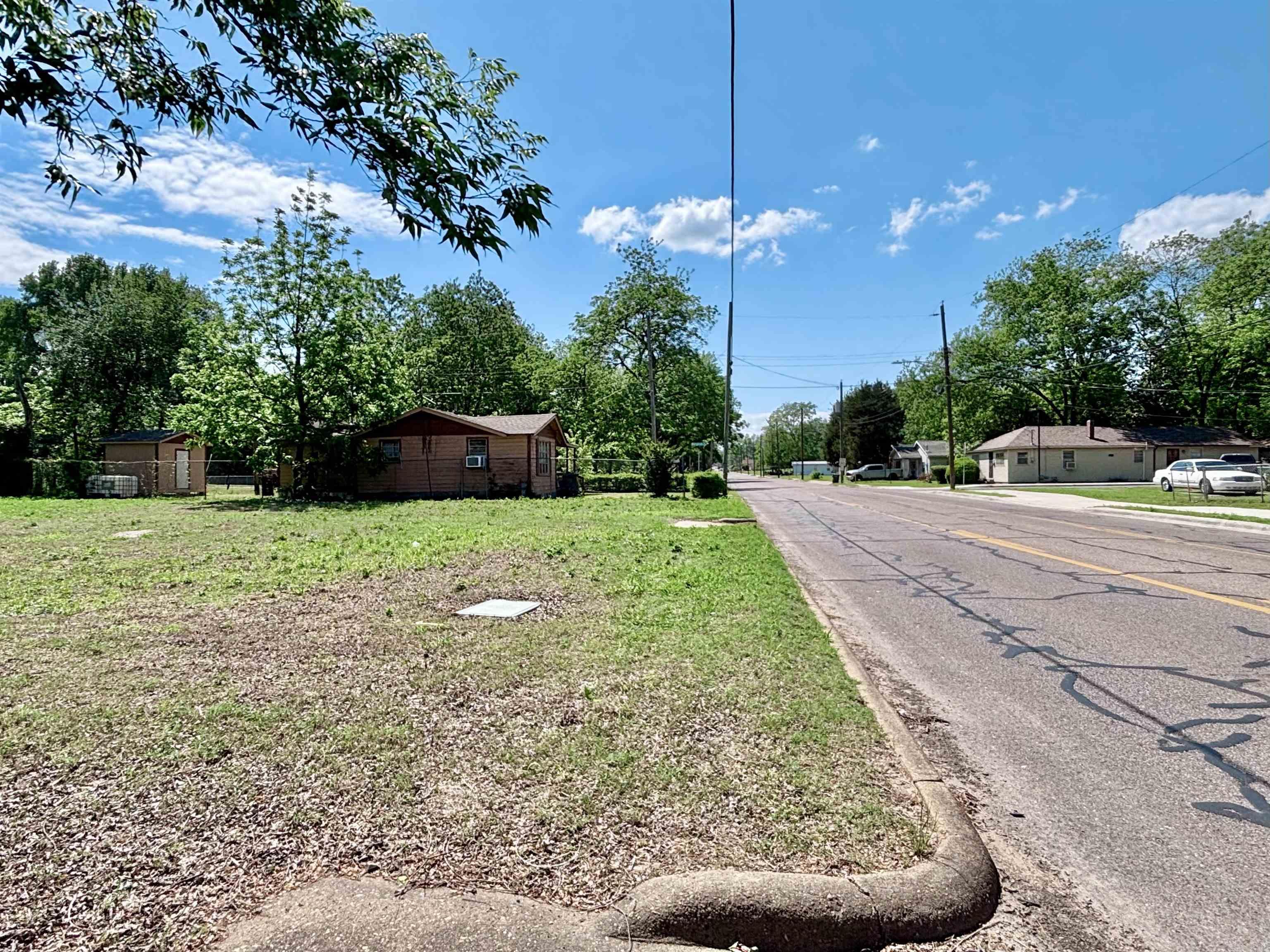 Washington Avenue - Land