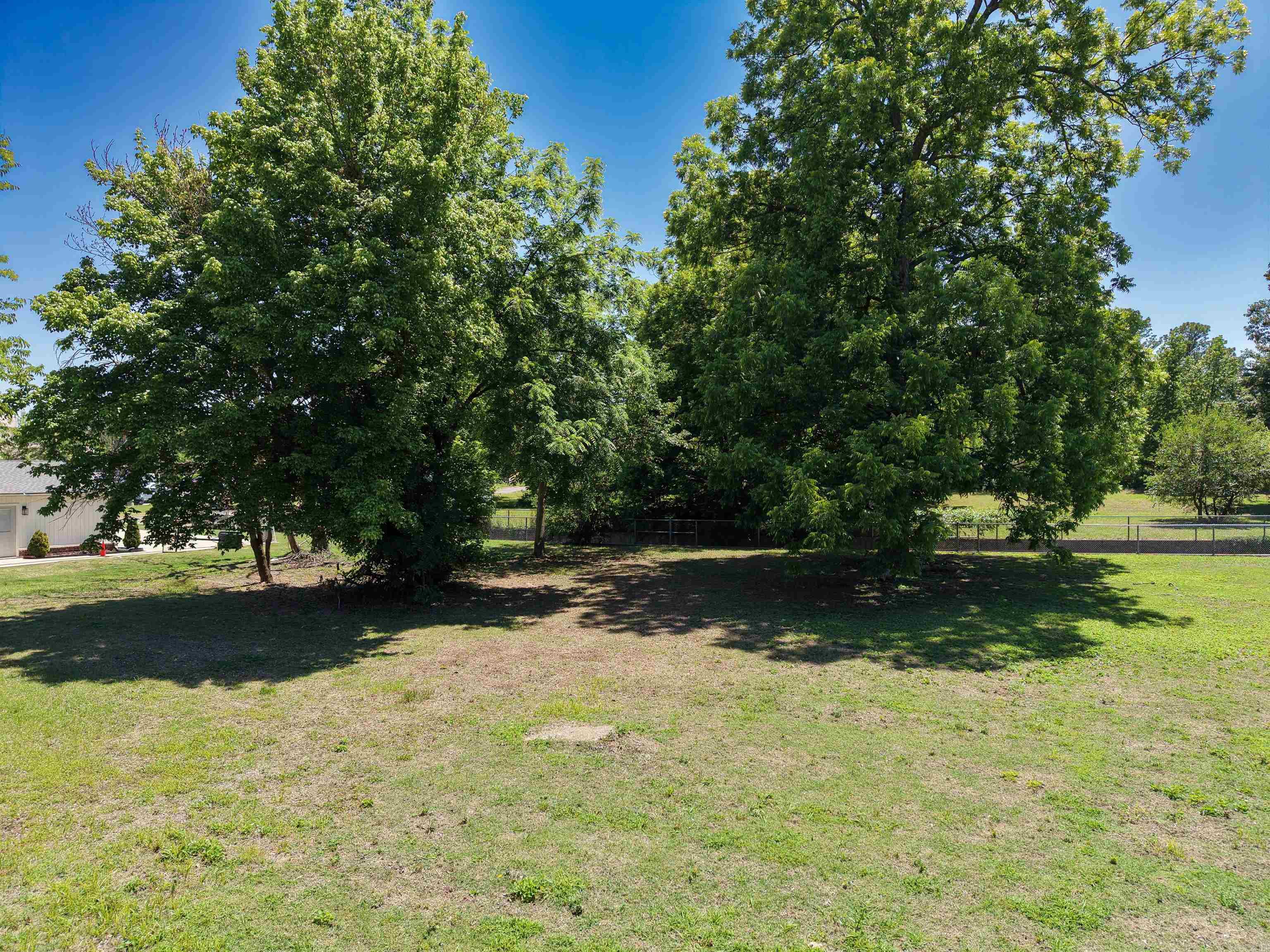 Washington Avenue - Land
