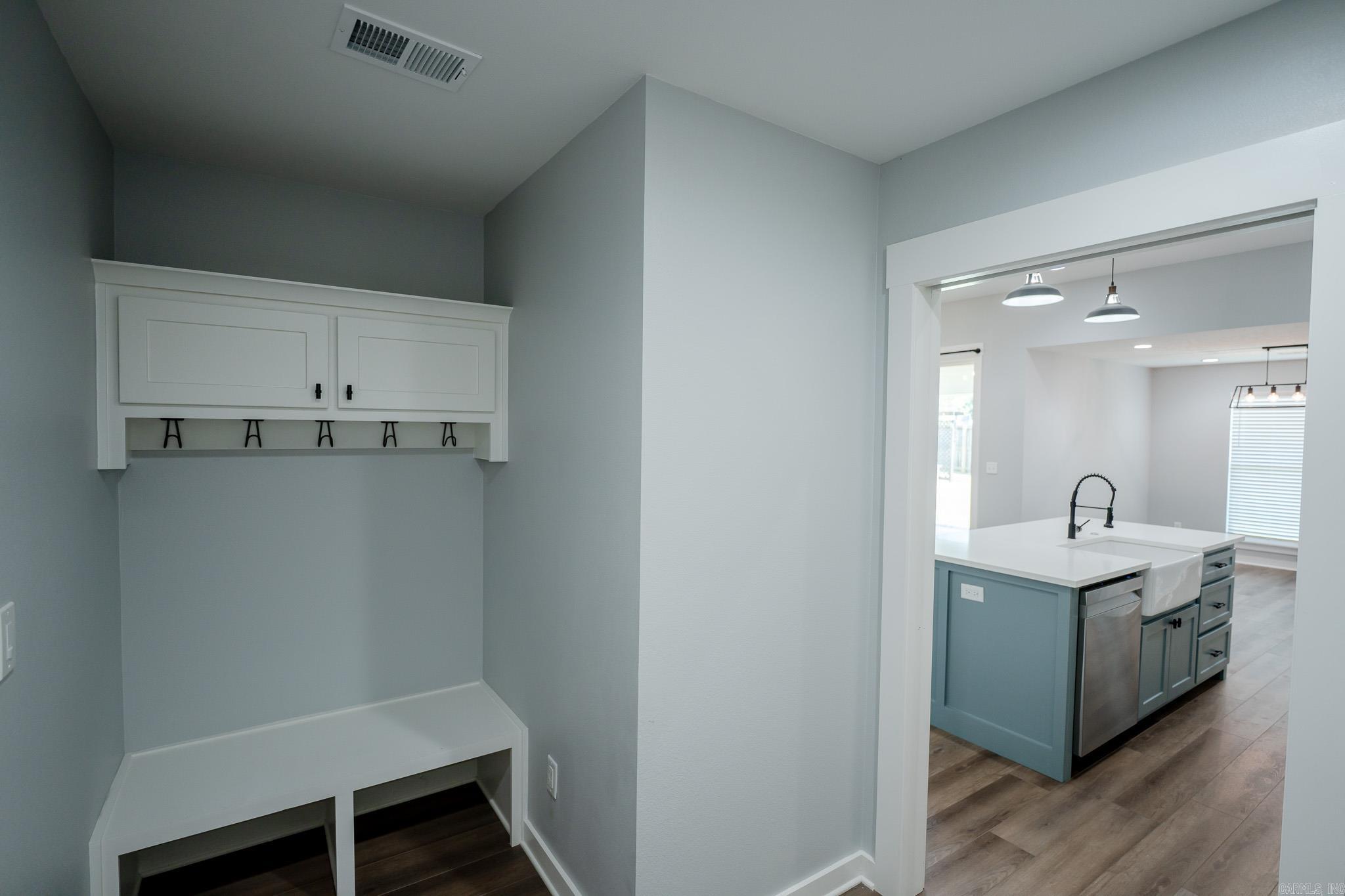 RIVENDALE COVE - Residential