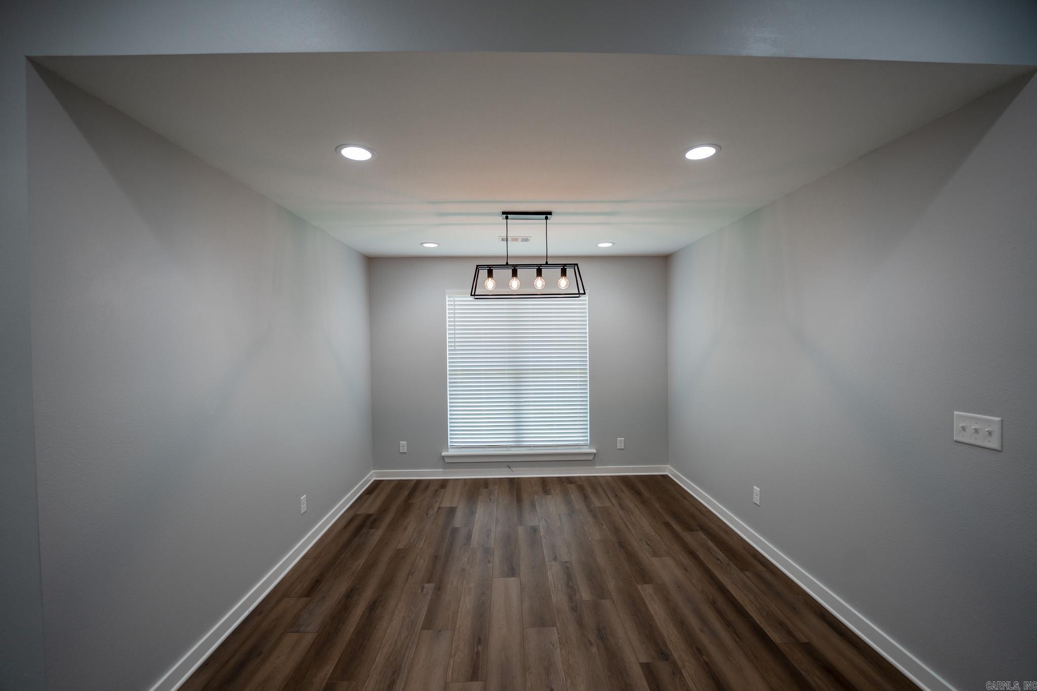 RIVENDALE COVE - Residential