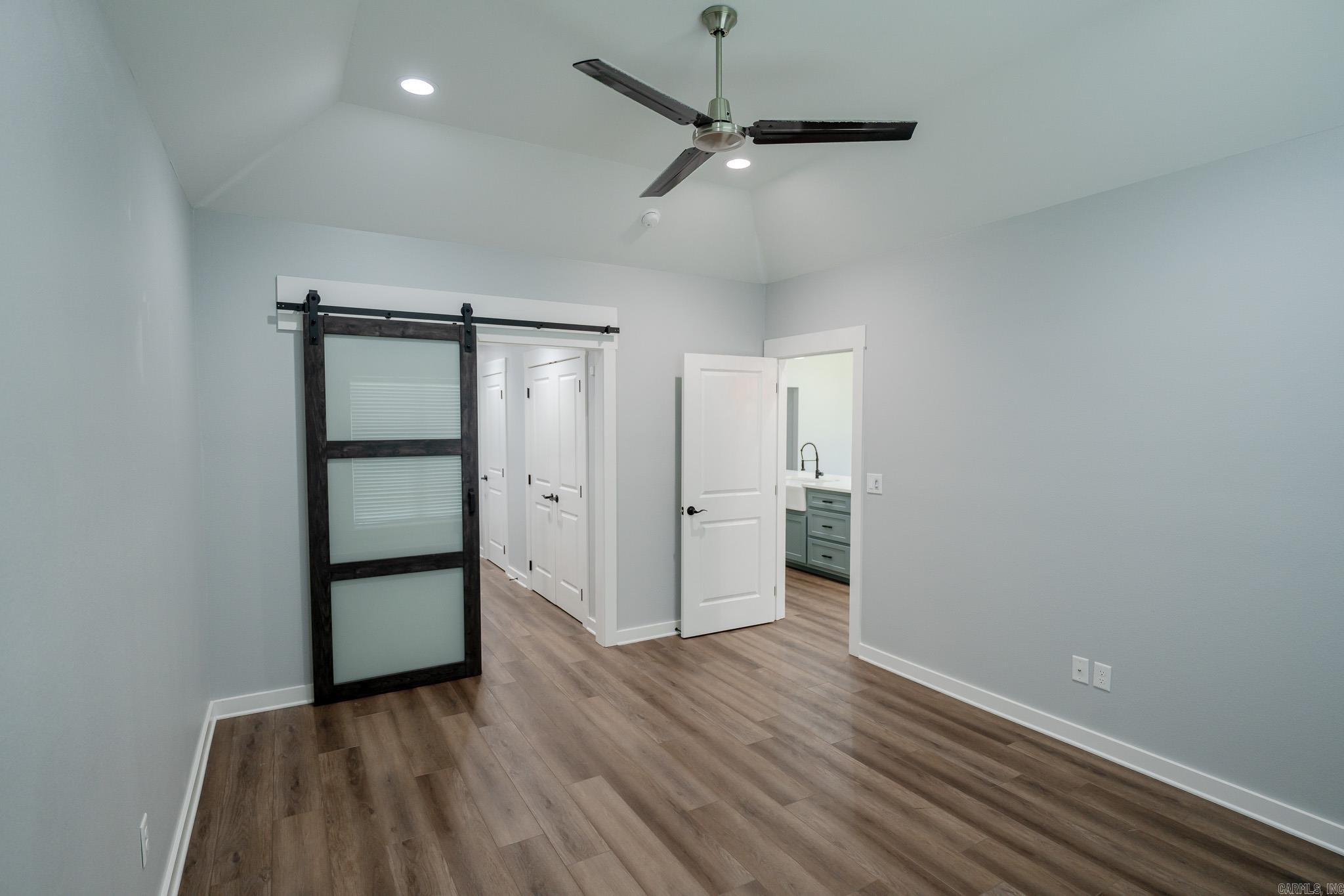 RIVENDALE COVE - Residential