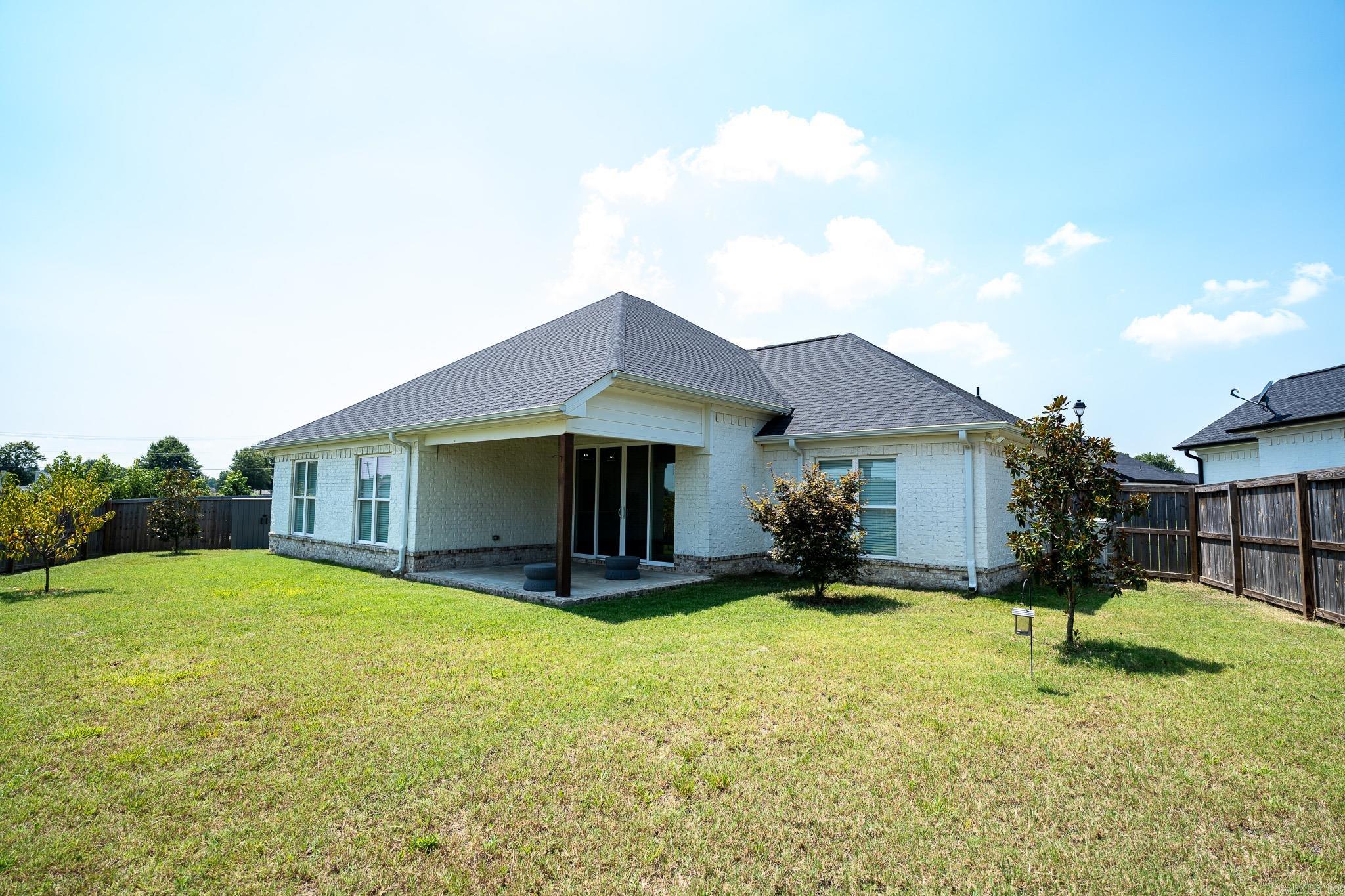 RIVENDALE COVE - Residential