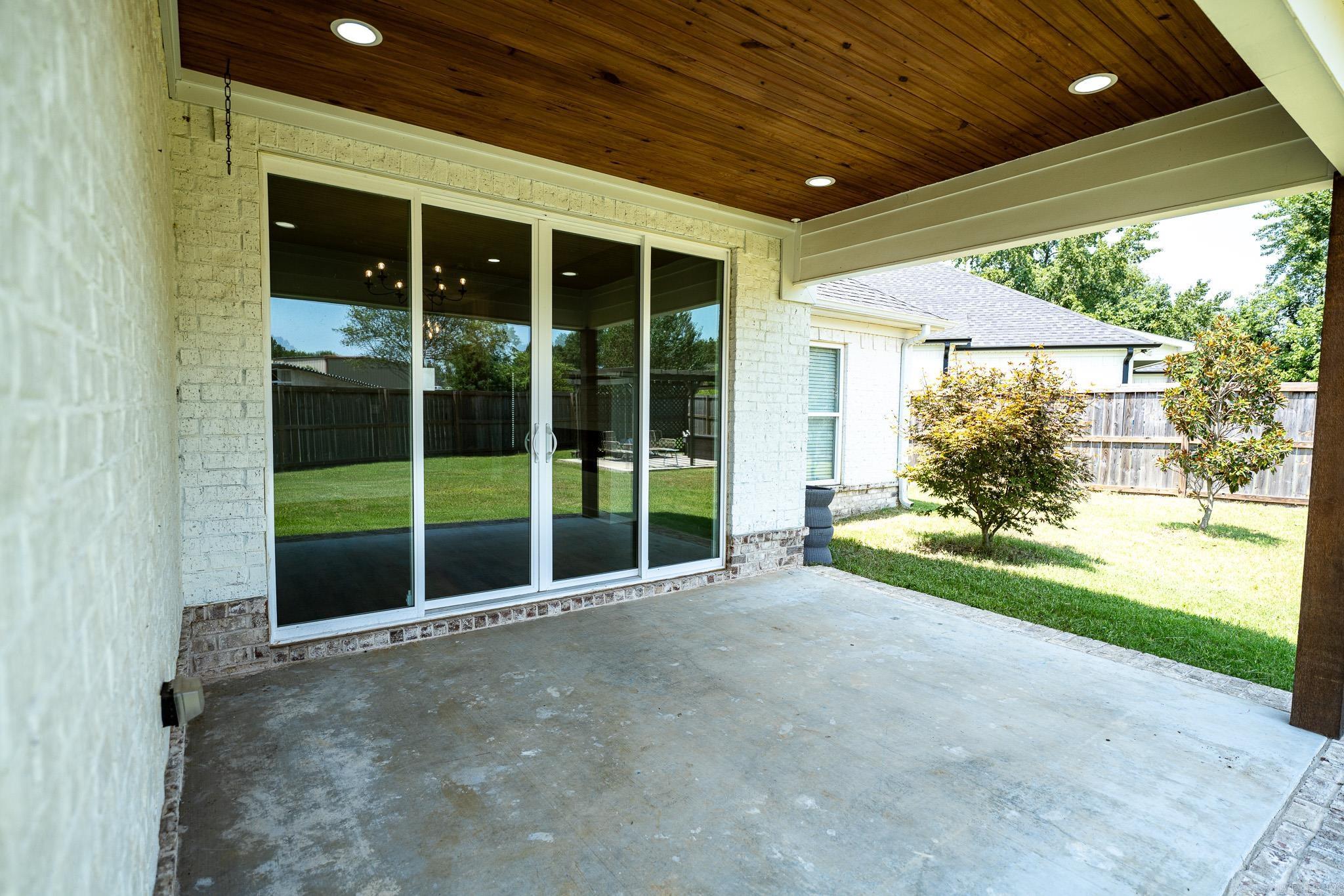 RIVENDALE COVE - Residential