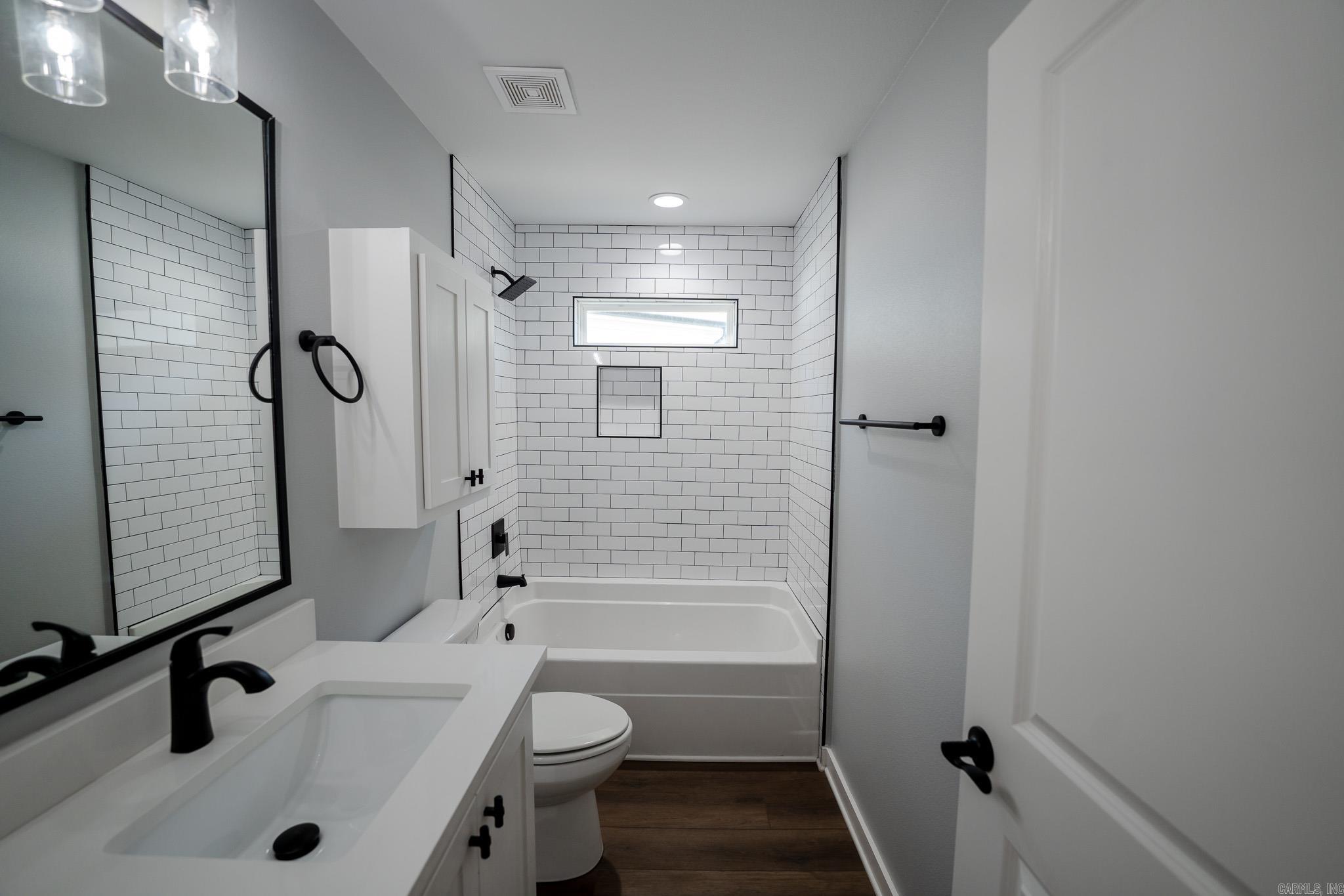 RIVENDALE COVE - Residential