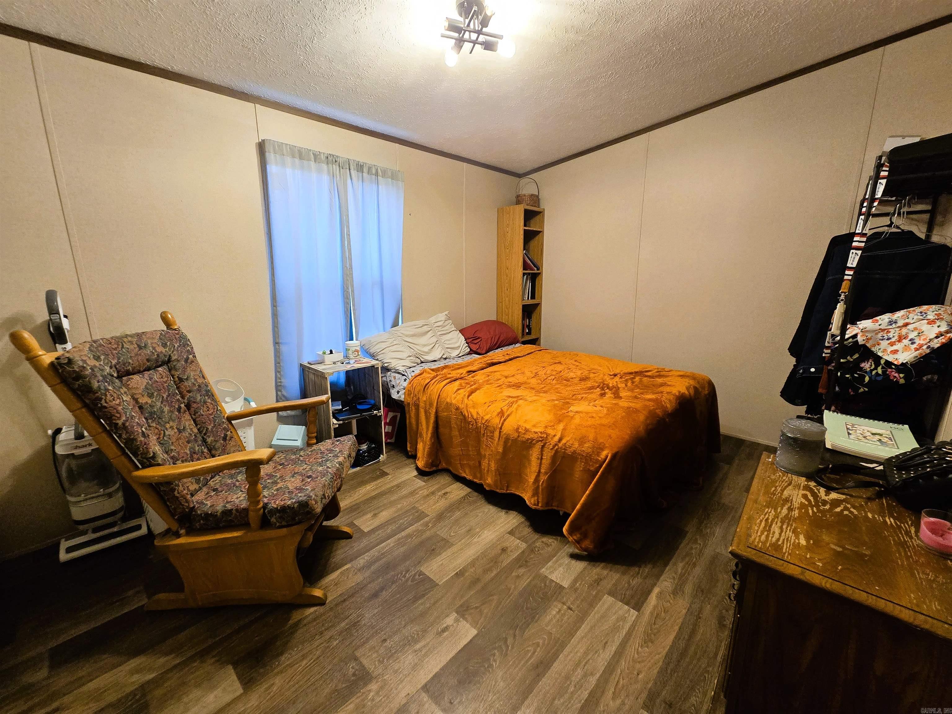 OAKVIEW ESTATES - Residential