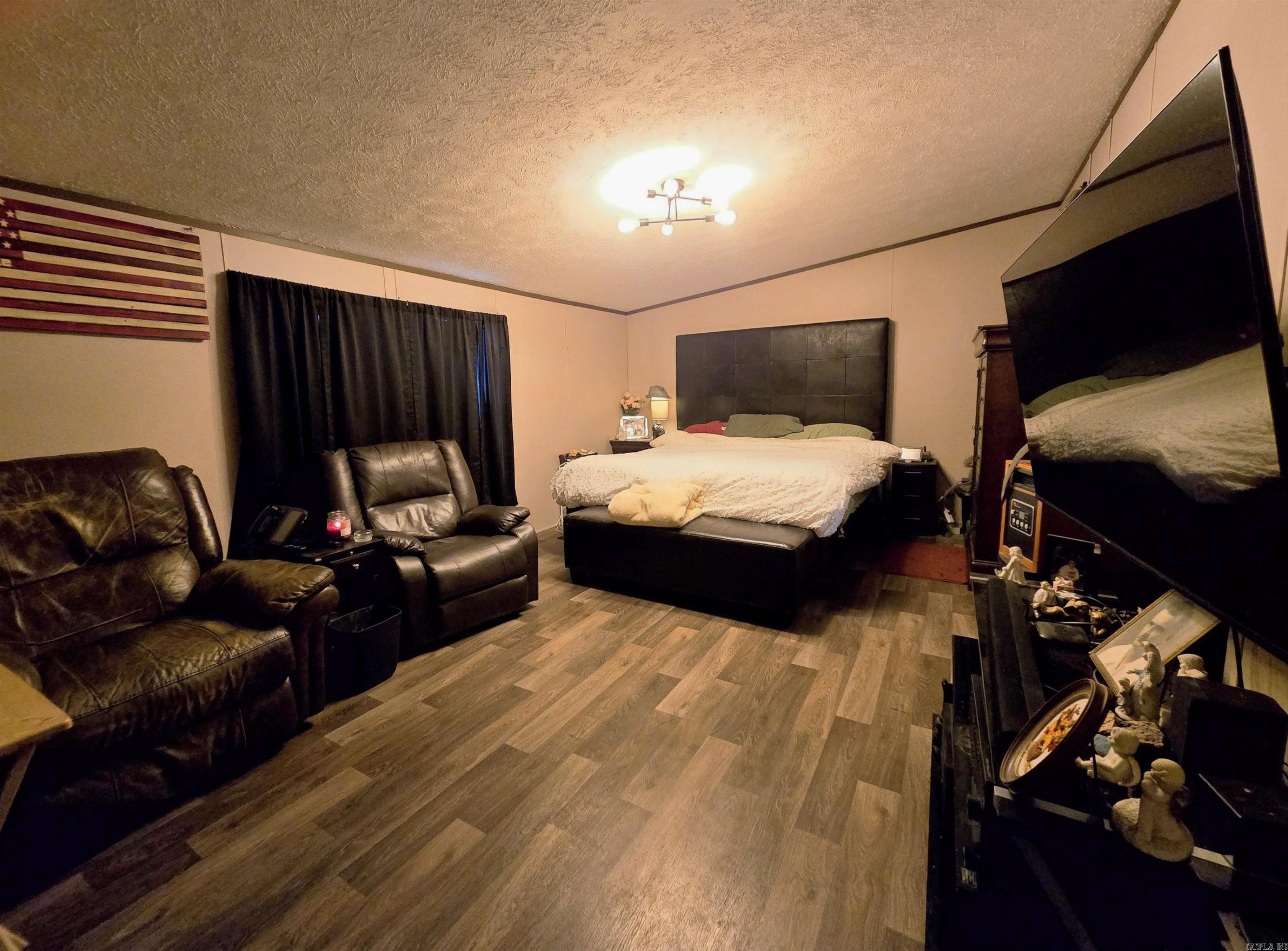 OAKVIEW ESTATES - Residential