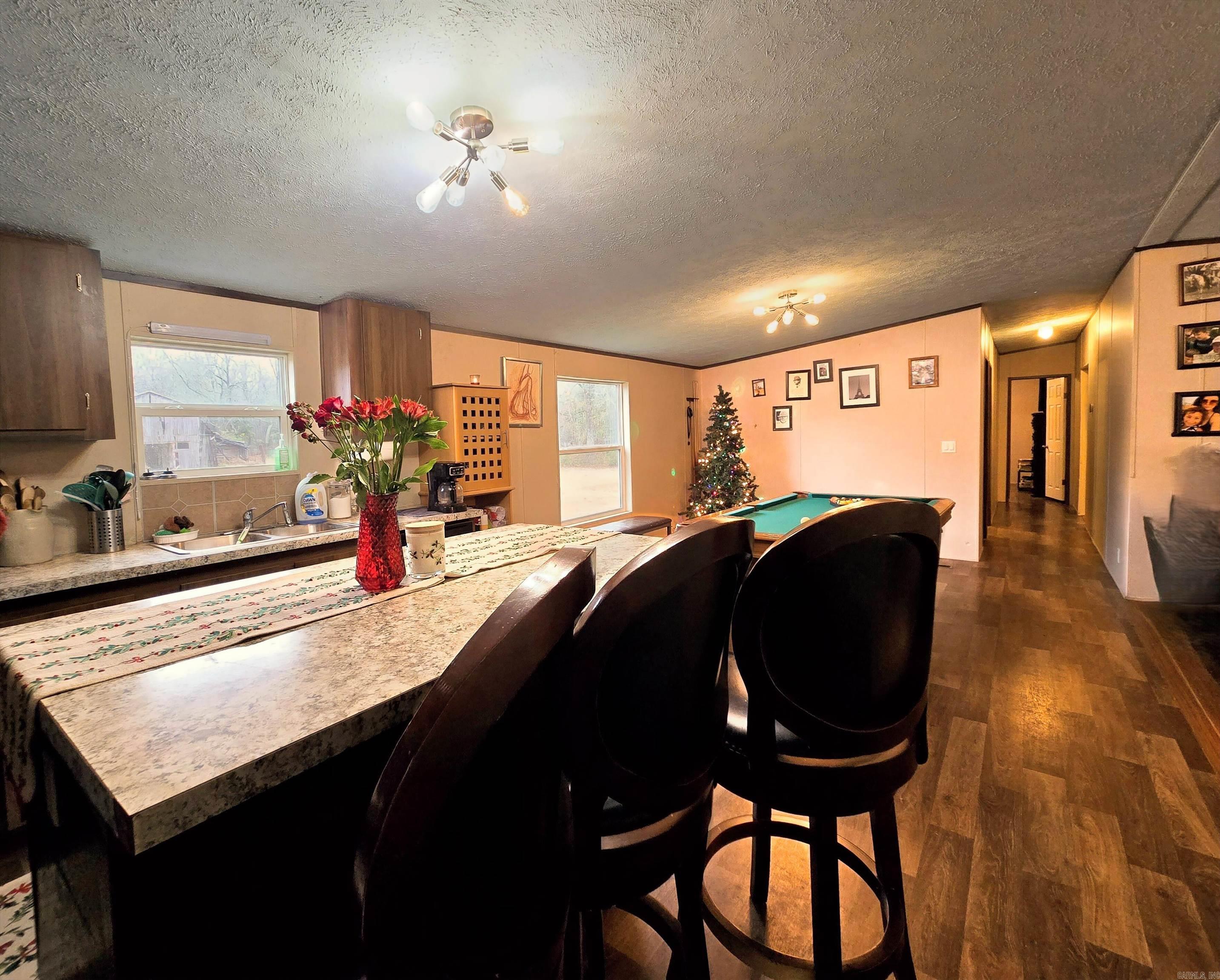 OAKVIEW ESTATES - Residential