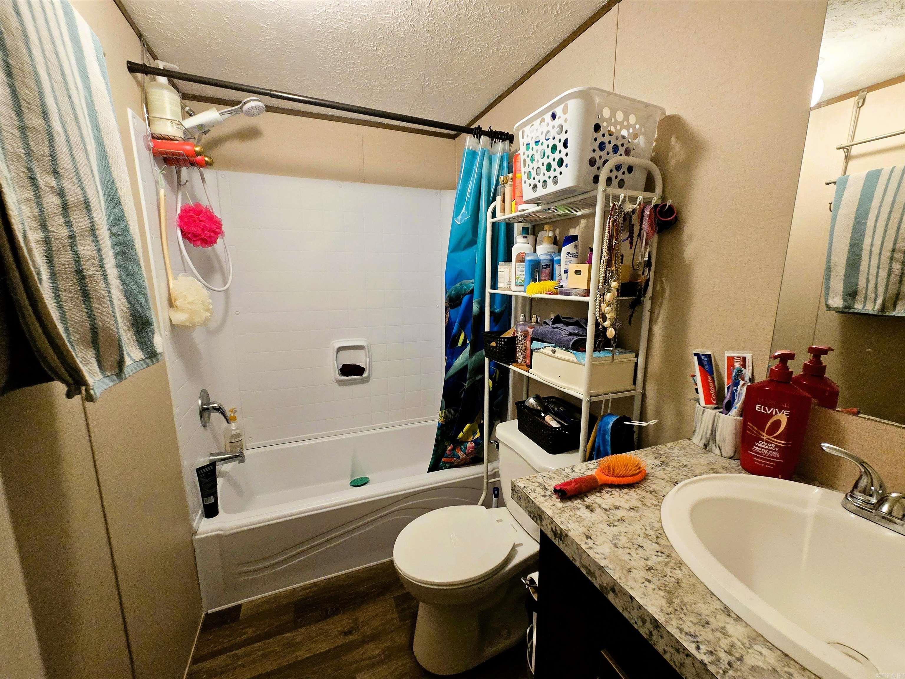 OAKVIEW ESTATES - Residential