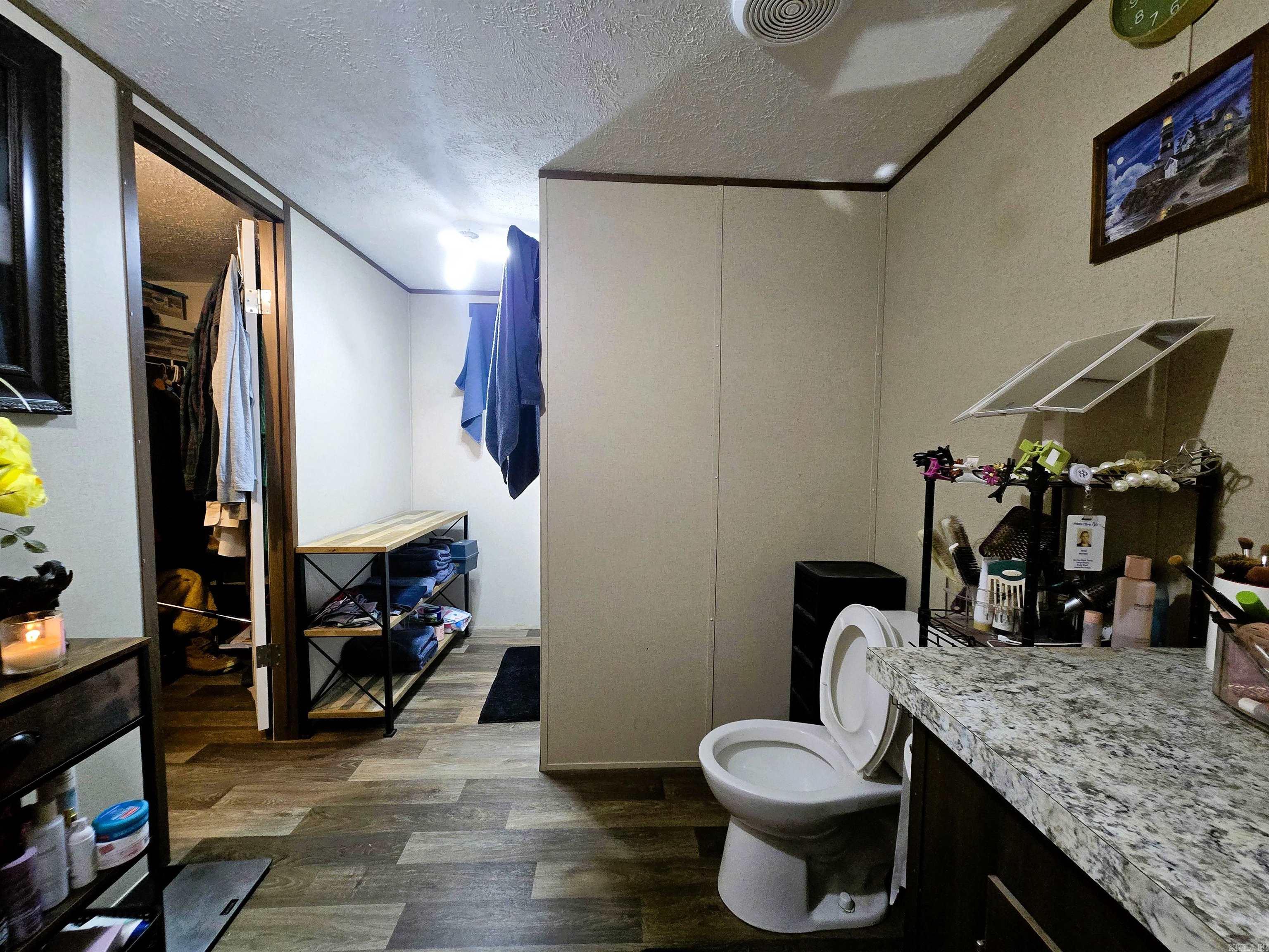 OAKVIEW ESTATES - Residential