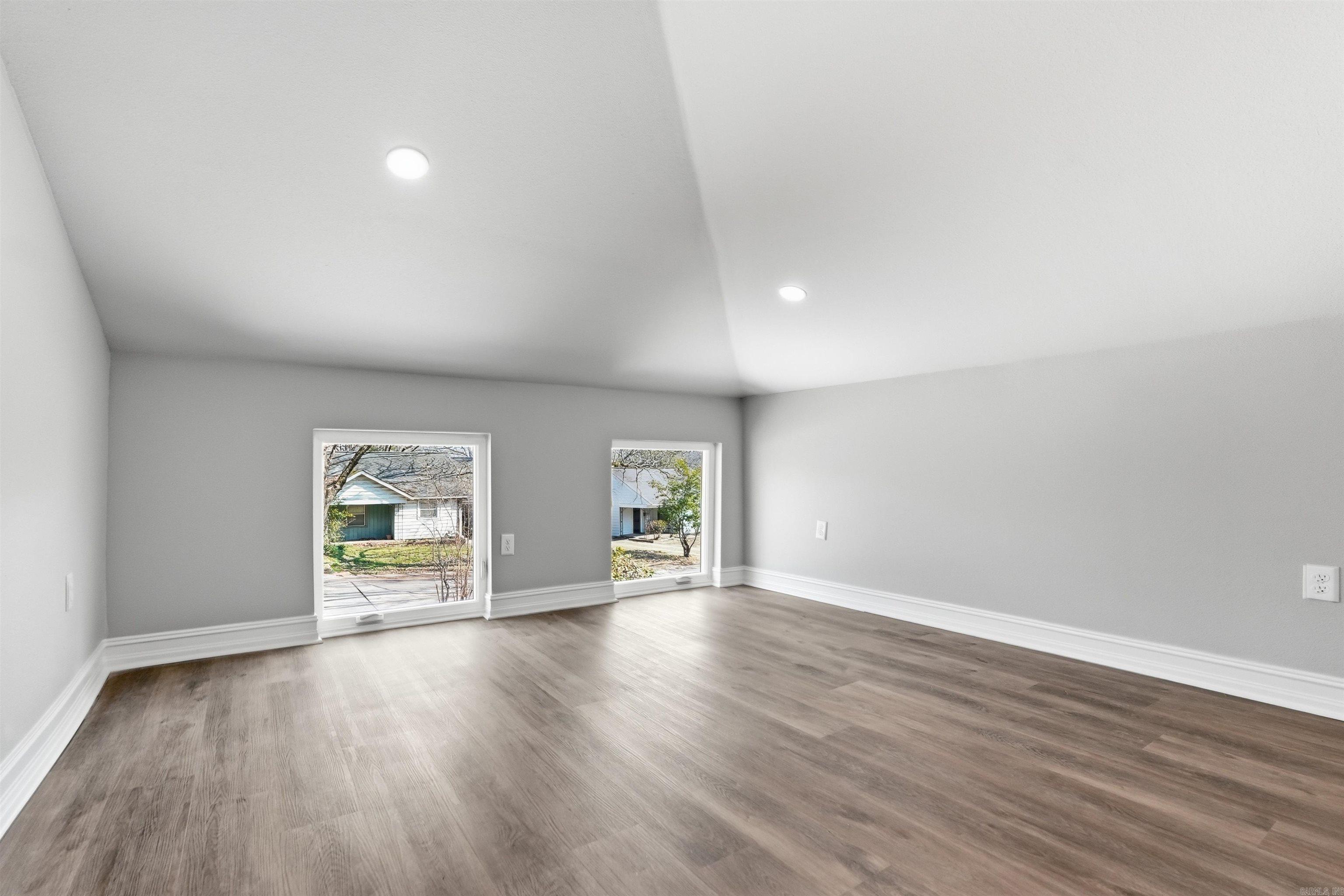 River Side - Residential