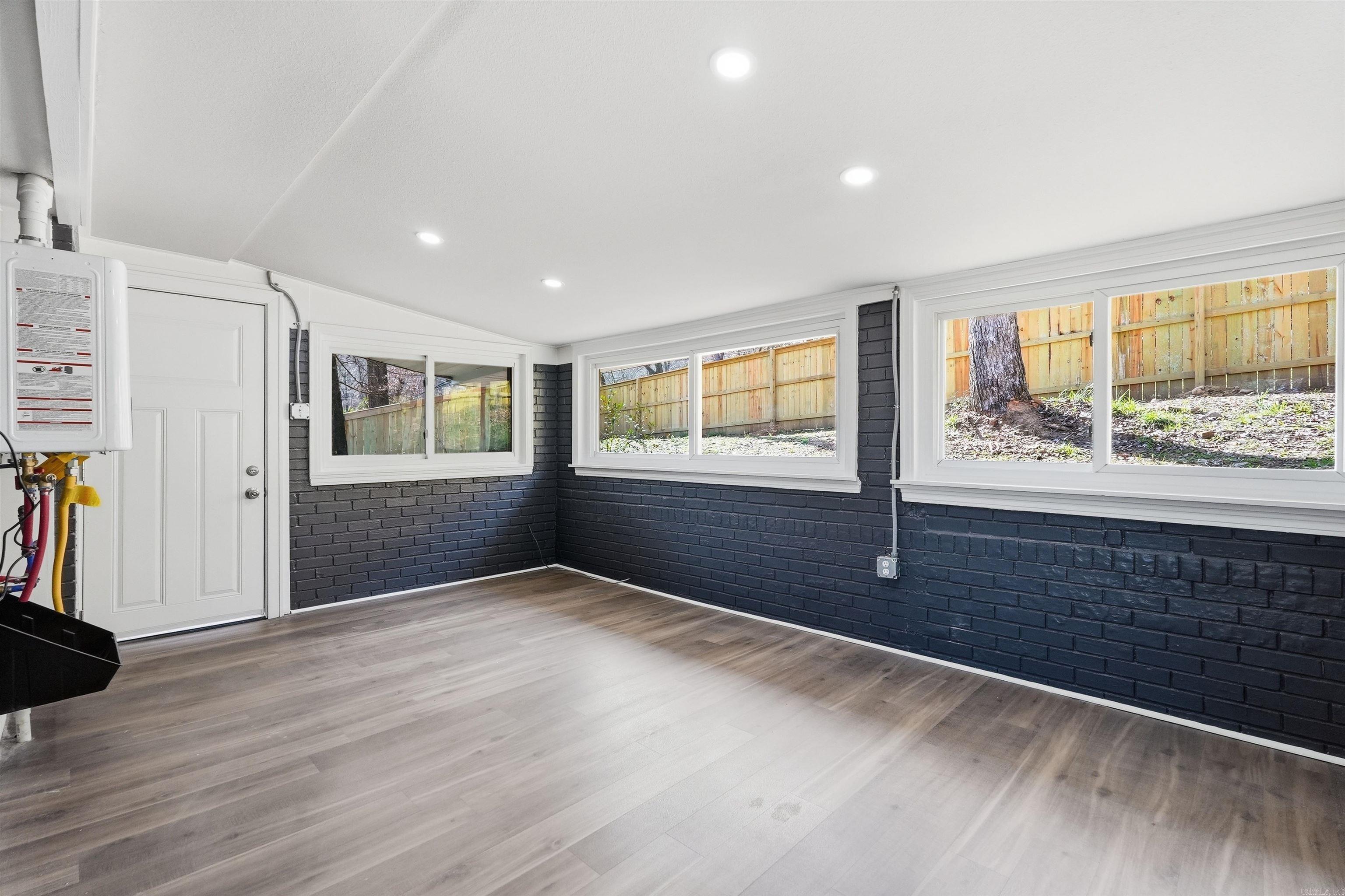 River Side - Residential