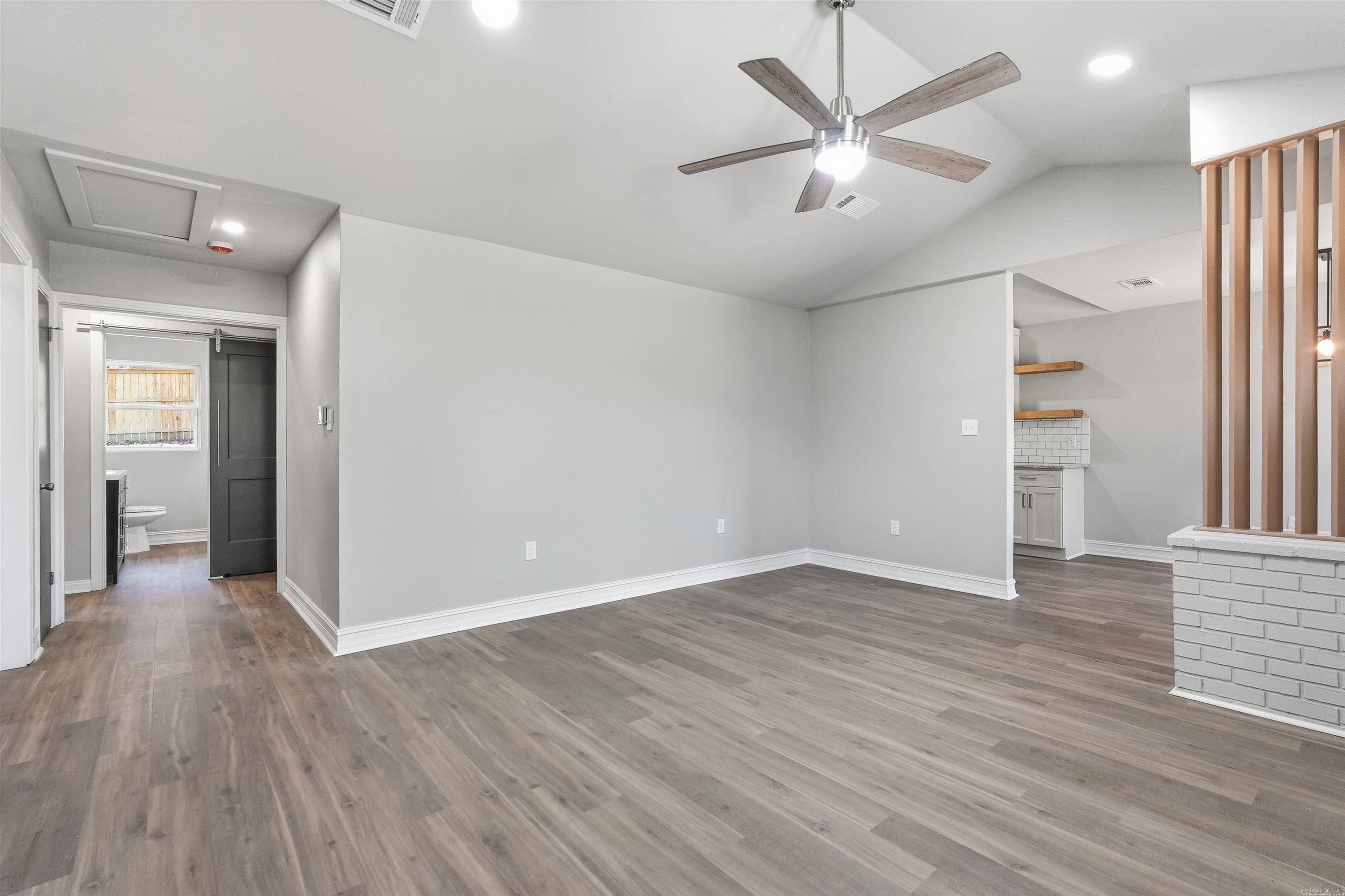 River Side - Residential