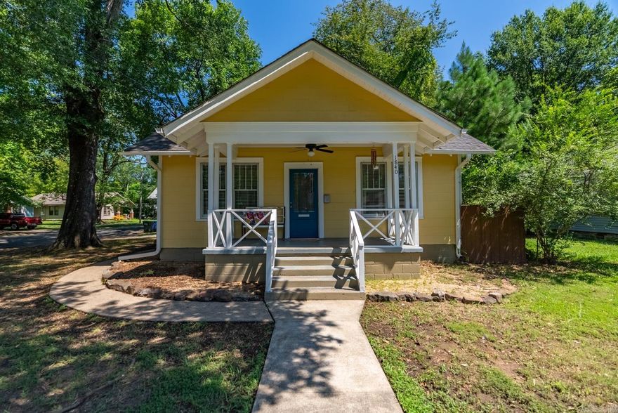 Old town Conway CHARM.... 3 bed, 2 bath COMPLETELY REMODELED HOME with granite, wood floors, new paint interior and exterior with all the updated appliances and fixtures. Close to UCA, you won't want to pass this up!