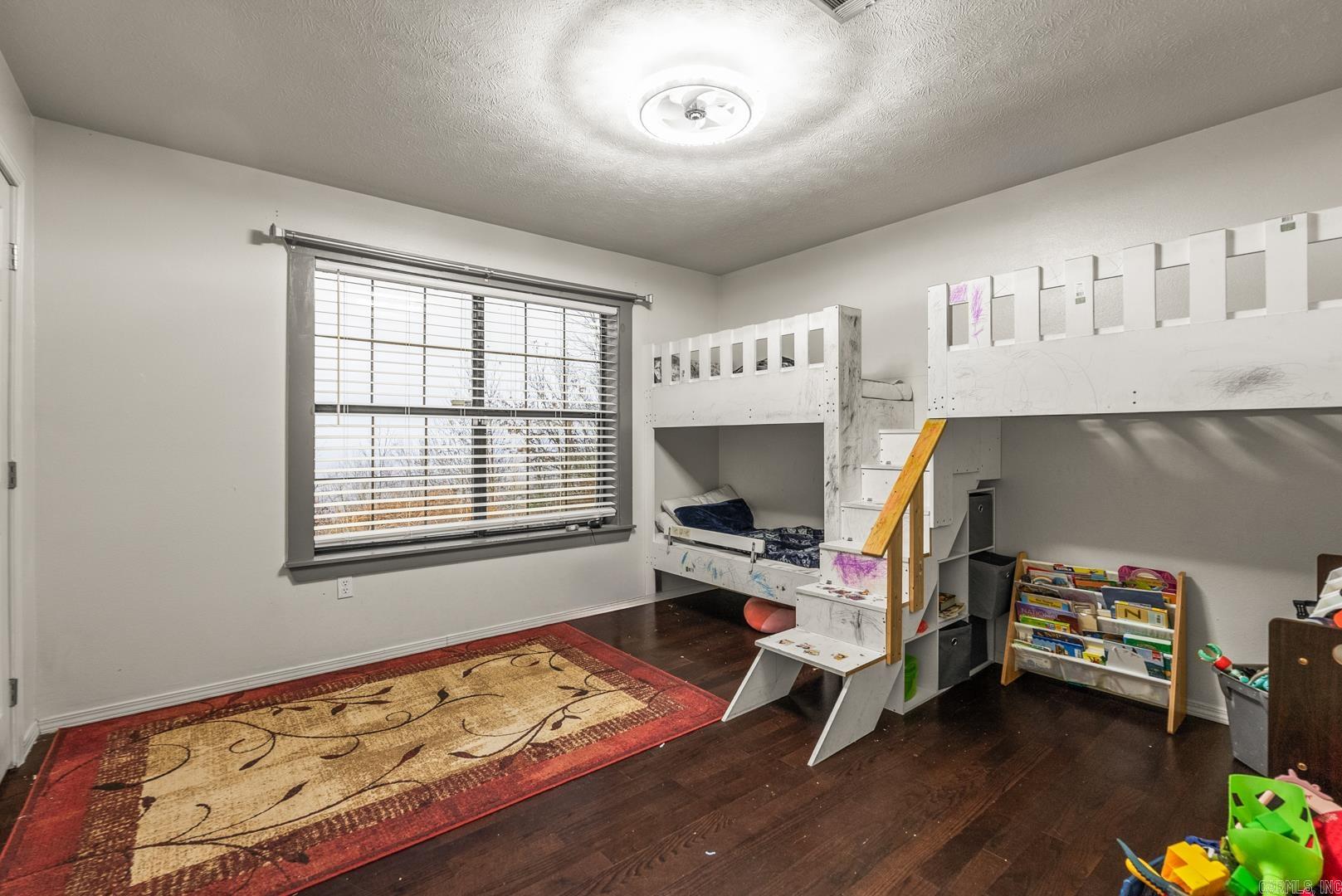 PINE VILLAGE - Residential