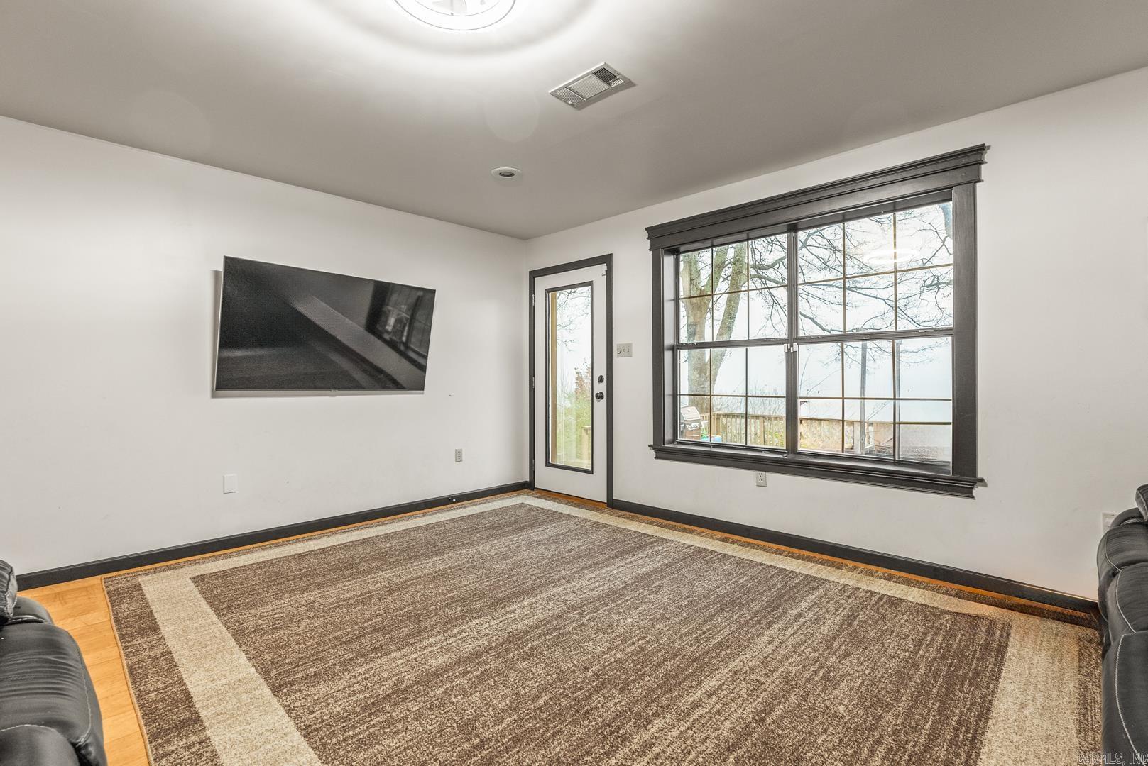 PINE VILLAGE - Residential