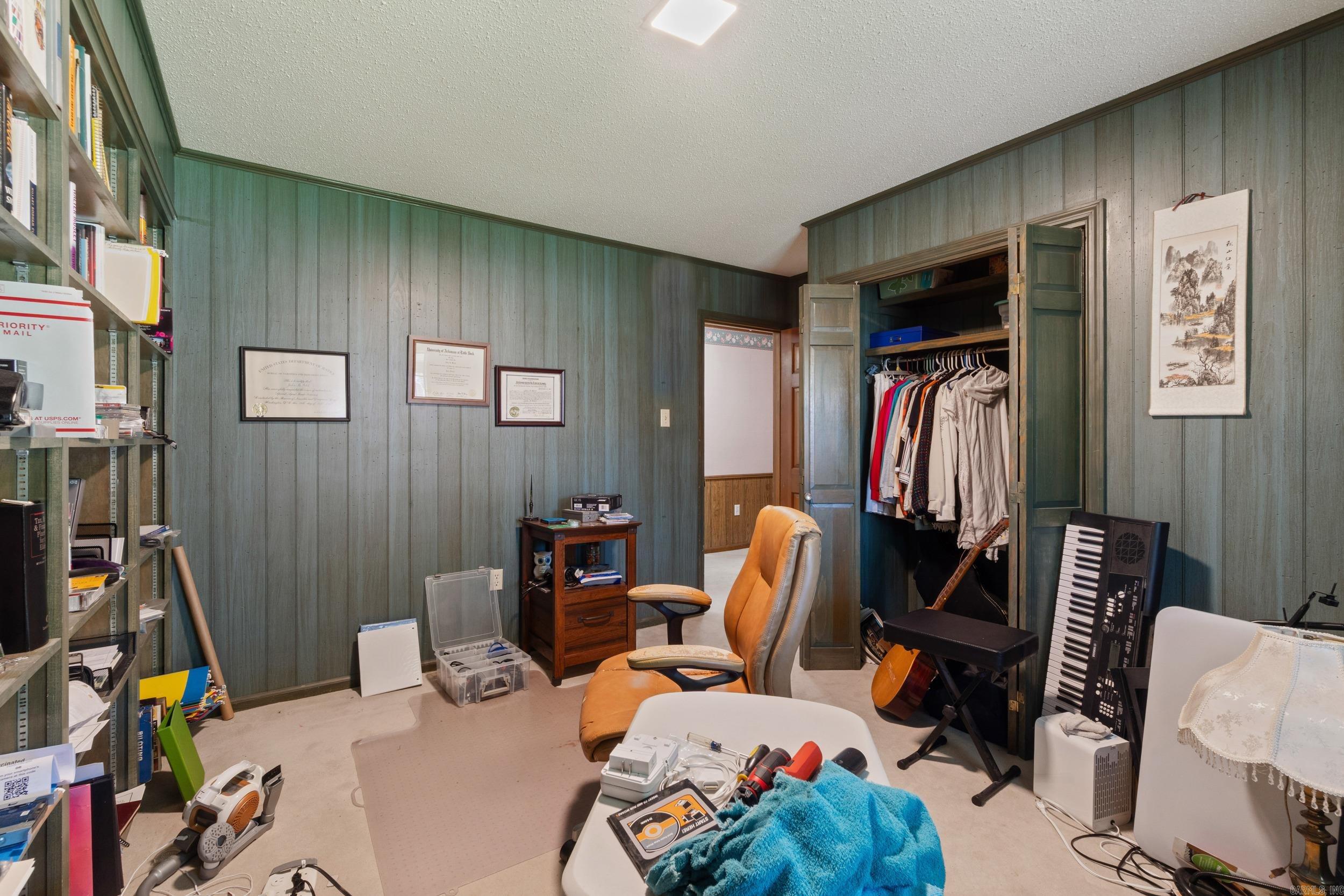 SMOKING OAKS ADD - Residential