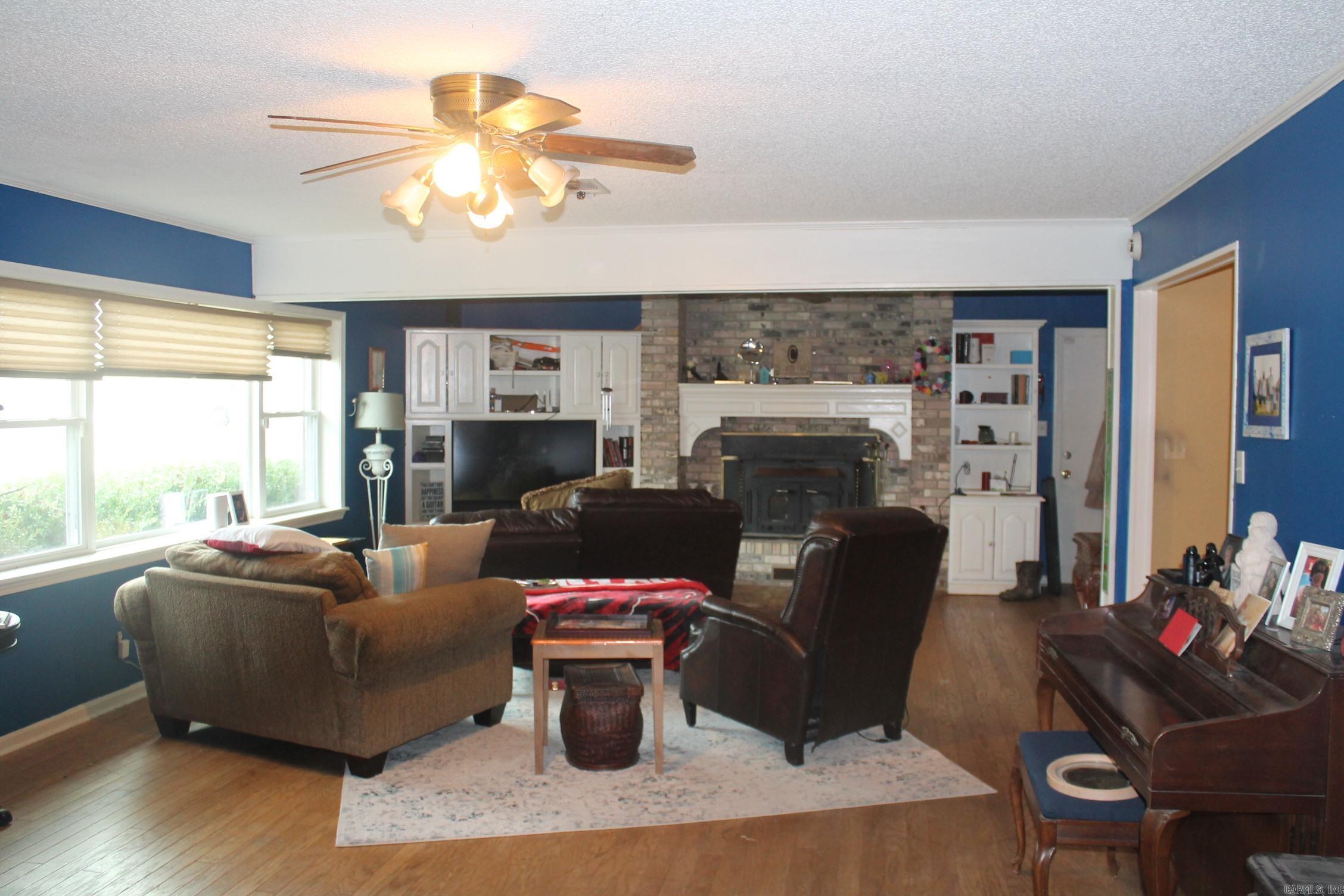 TOWN OF PRATTSVILLE - Residential