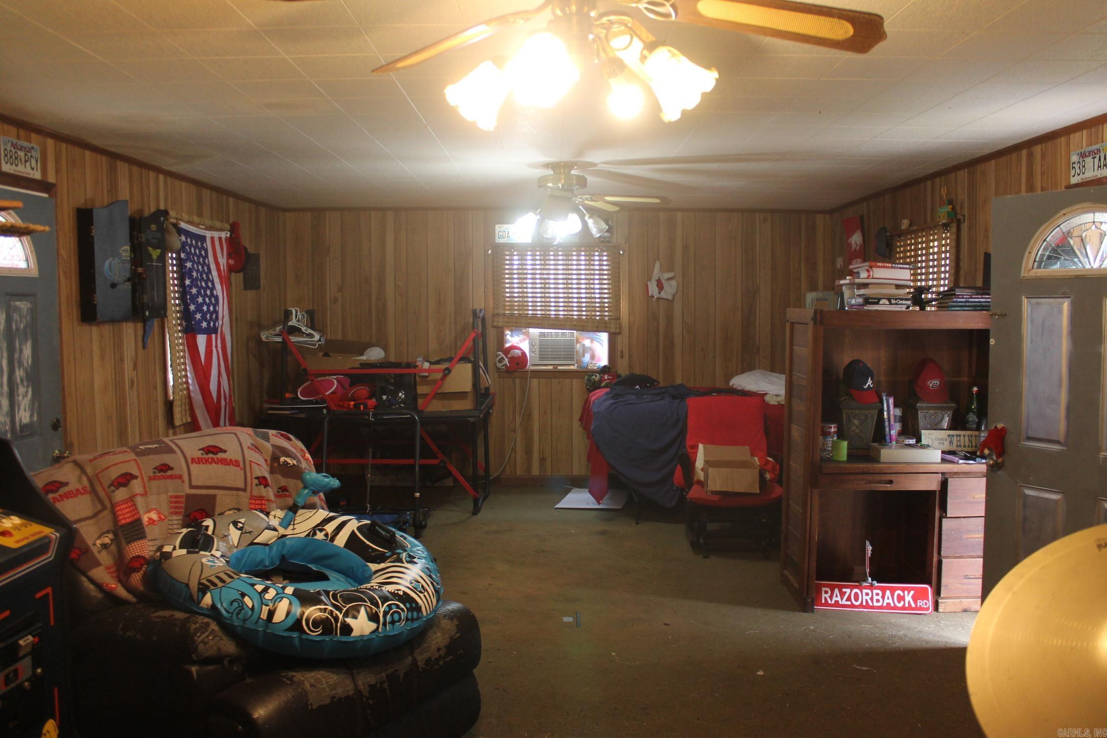 TOWN OF PRATTSVILLE - Residential