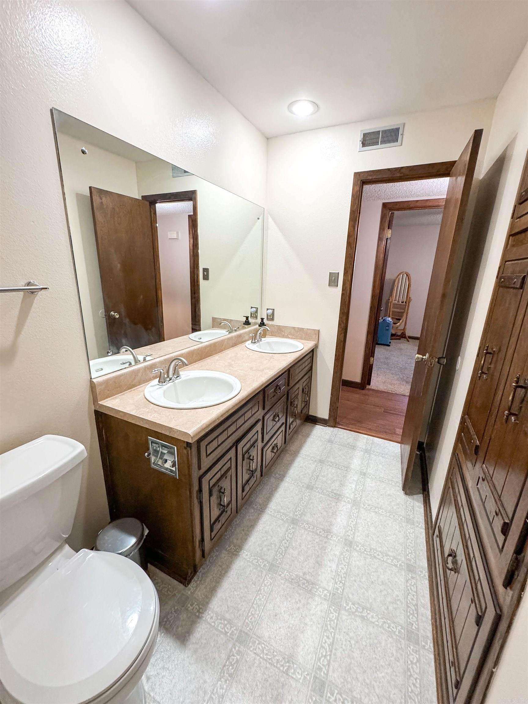 Fox Chase - Residential