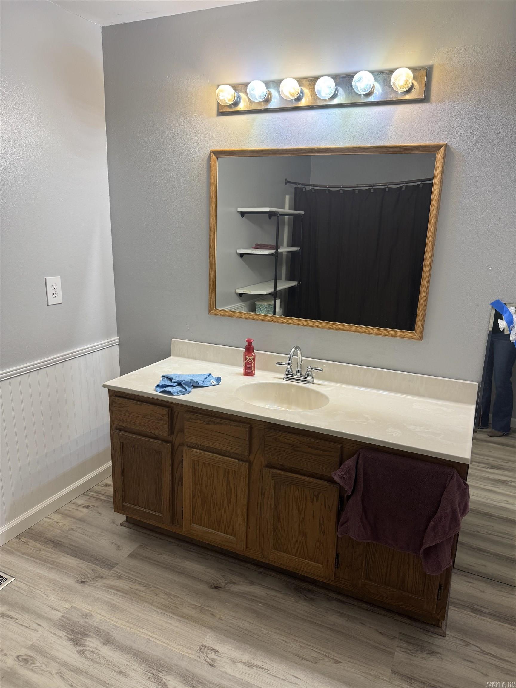 TOWN OF POYEN - Residential