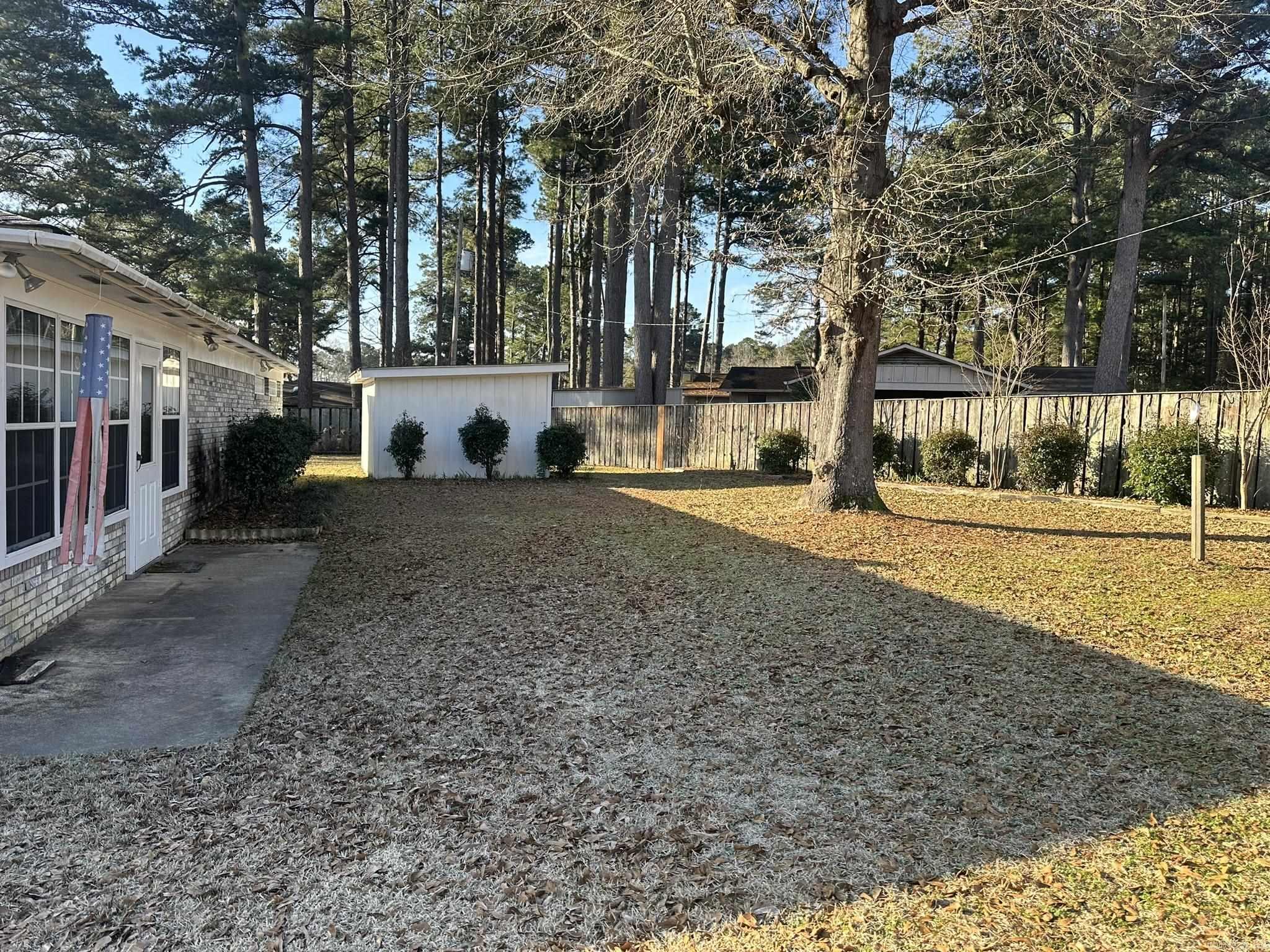 MIKE BERG LAKE - Residential