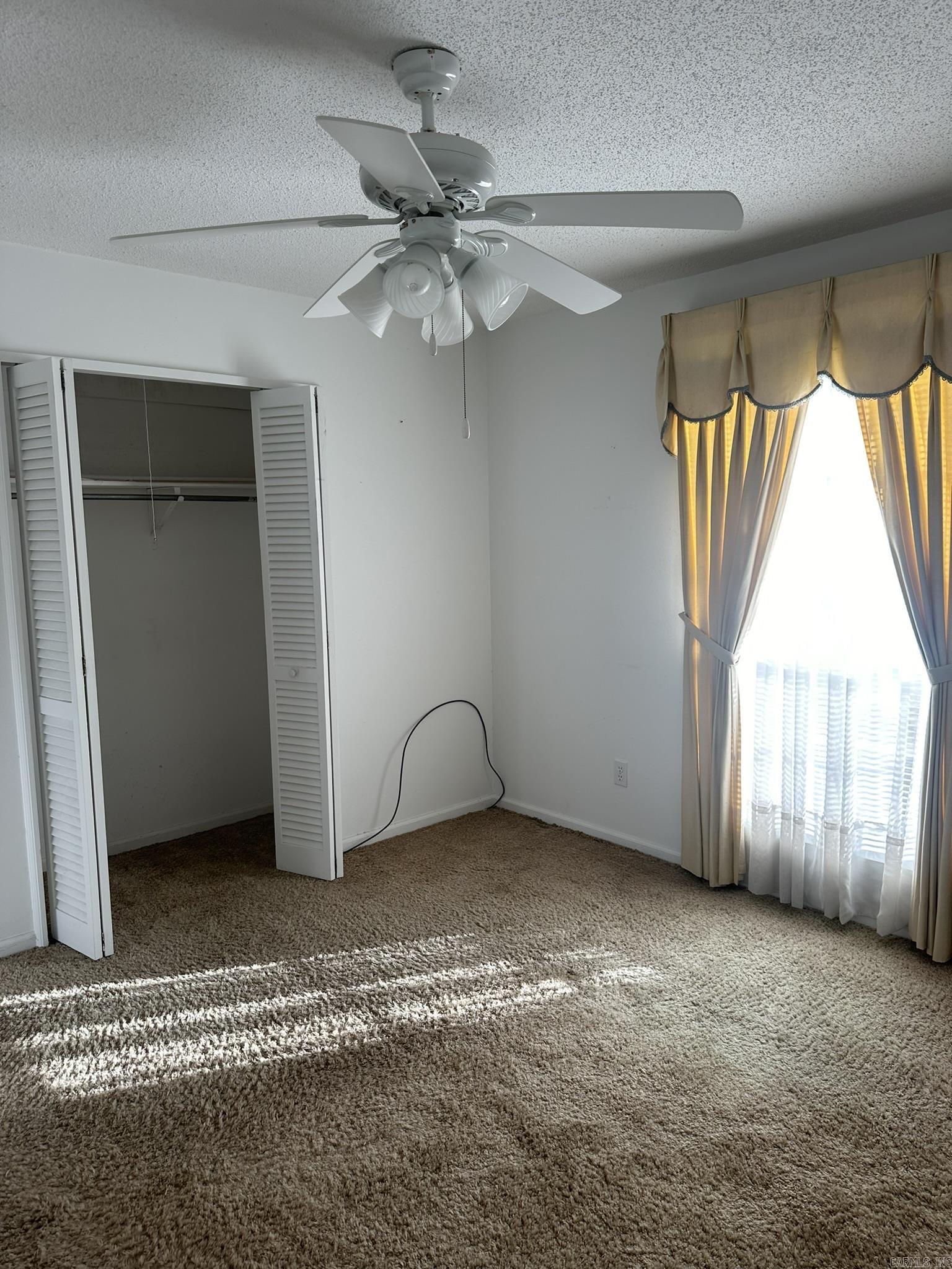 MIKE BERG LAKE - Residential