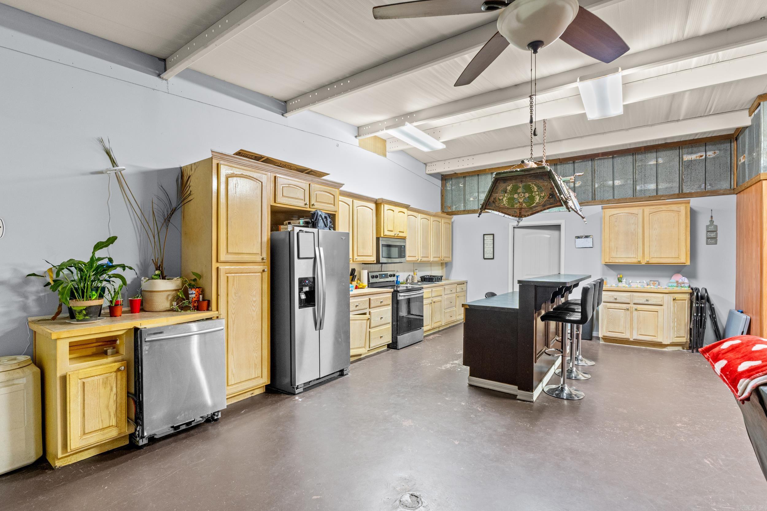 Metes & Bounds - Residential Income