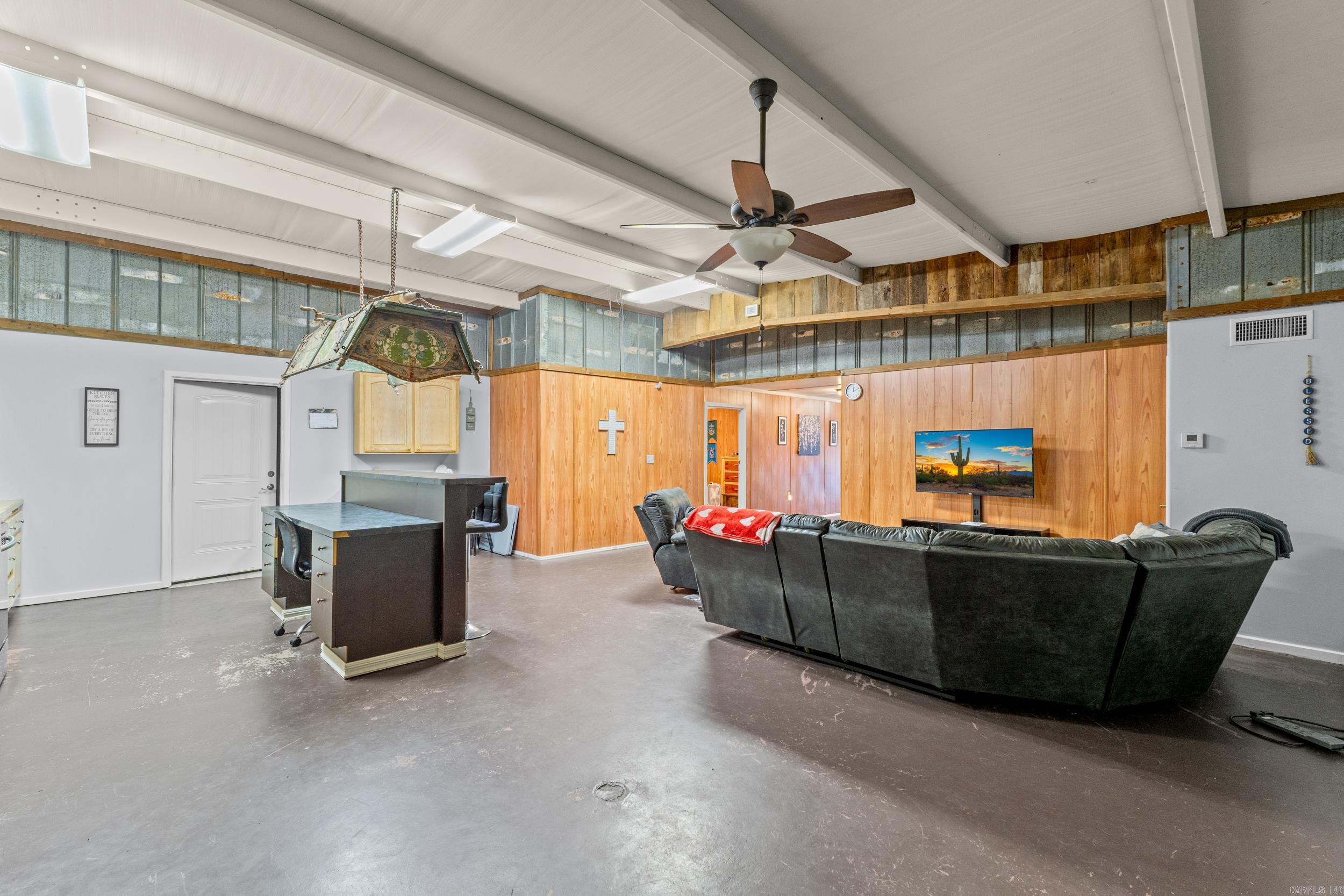 Metes & Bounds - Residential Income