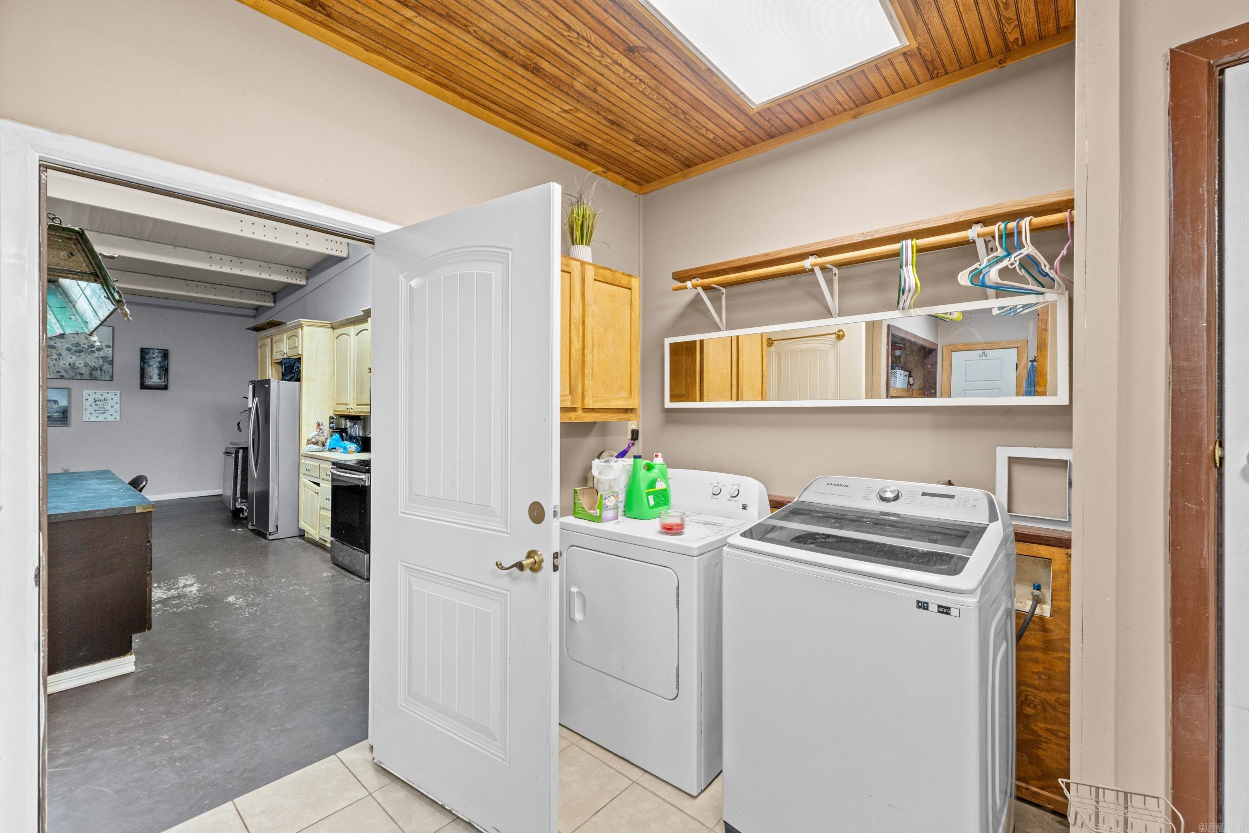 Metes & Bounds - Residential Income