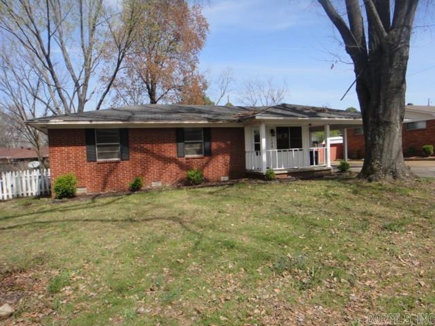 Nice 3BR/1.5BA house. Open concept. Established subdivision. Close to an elementary school, shopping, and hospital. This property is eligible under the First Look Initiative which expires after 30 full days on market. No investor offers until first look period expires.  No offers regardless of buyer type will not be negotiated within the first 7 days of listing. All offers must be entered through propoffers.com.  See Agent Remarks.