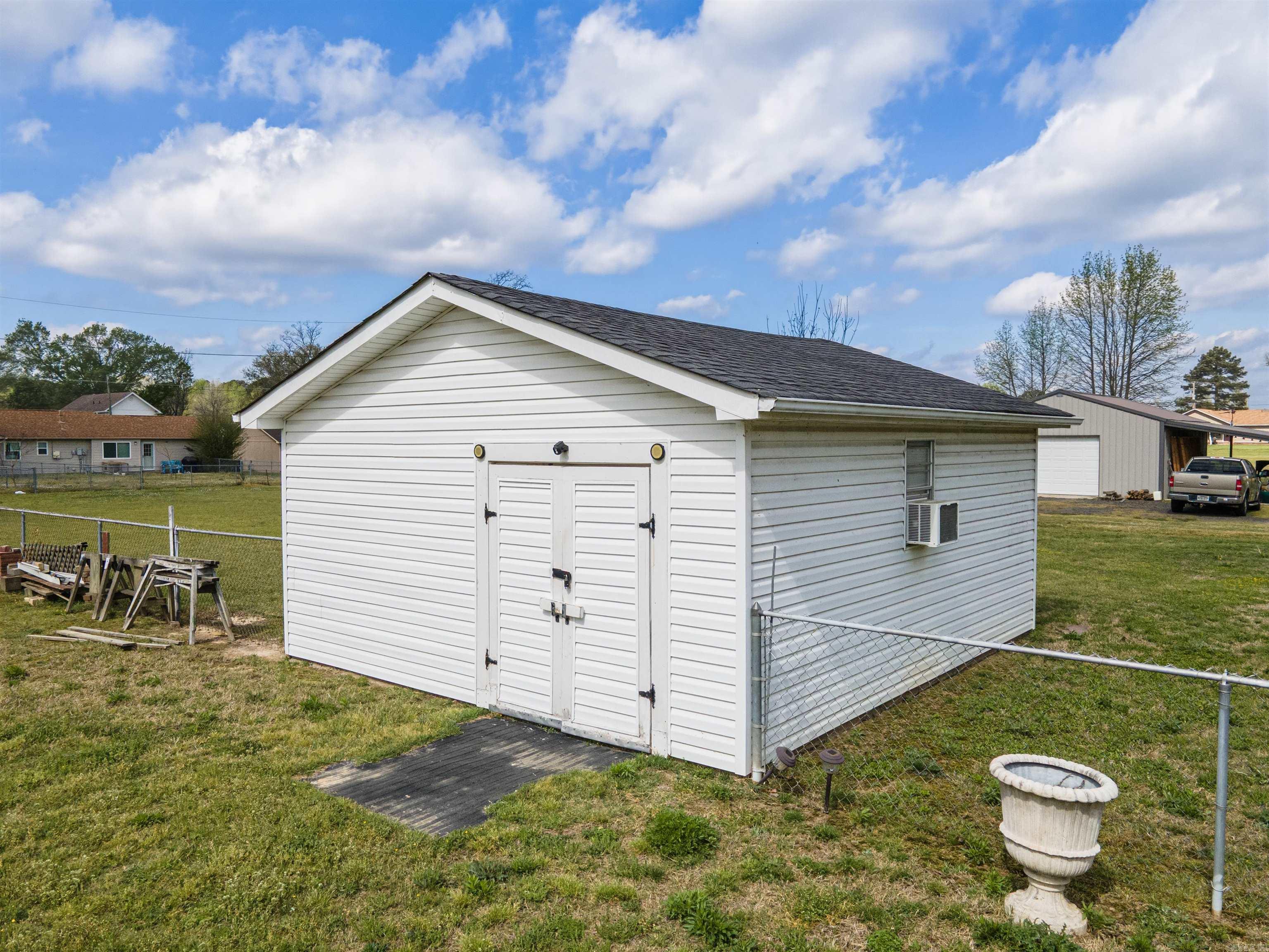 Metes & Bounds - Residential Income