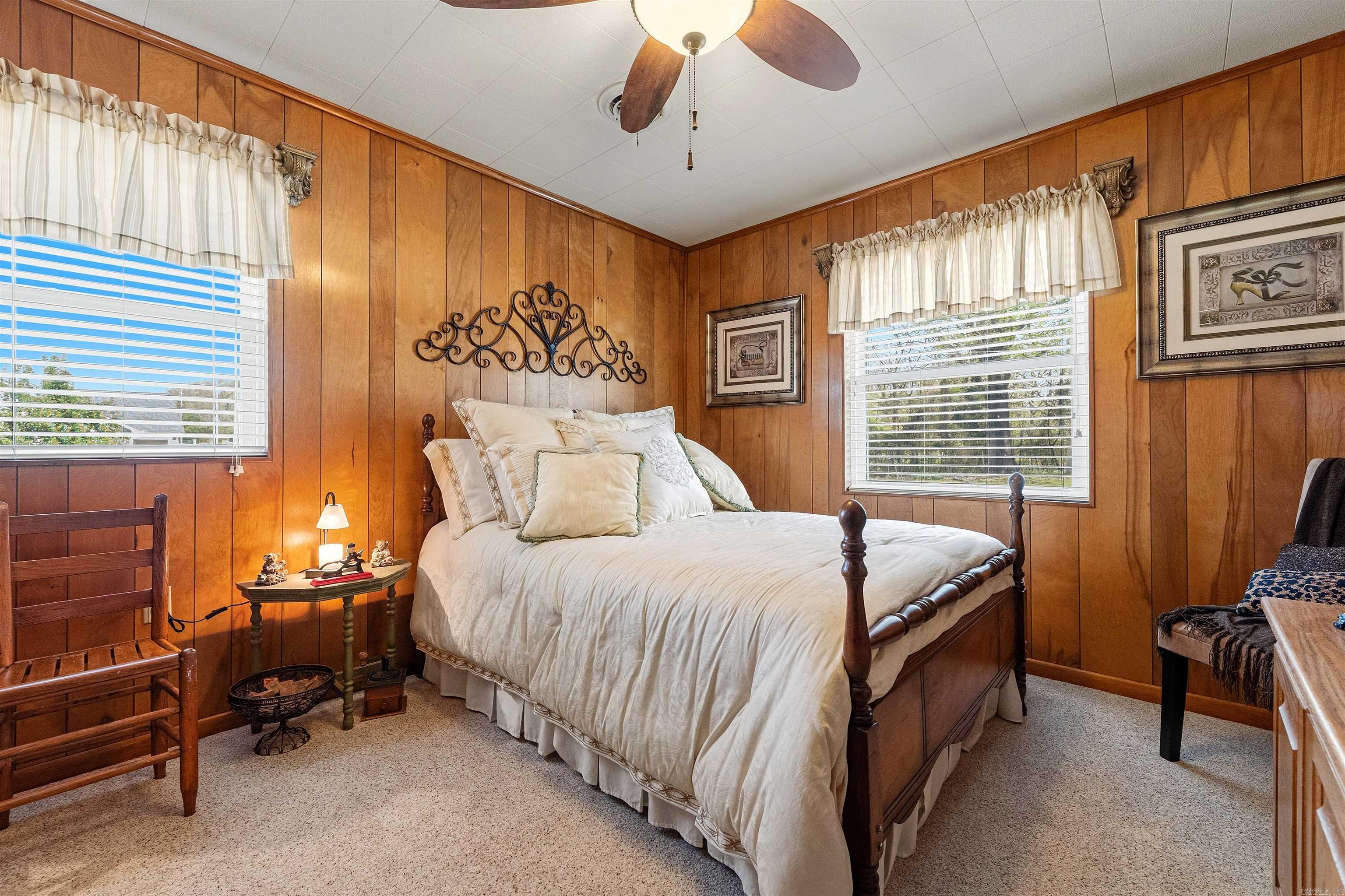 Metes & Bounds - Residential Income