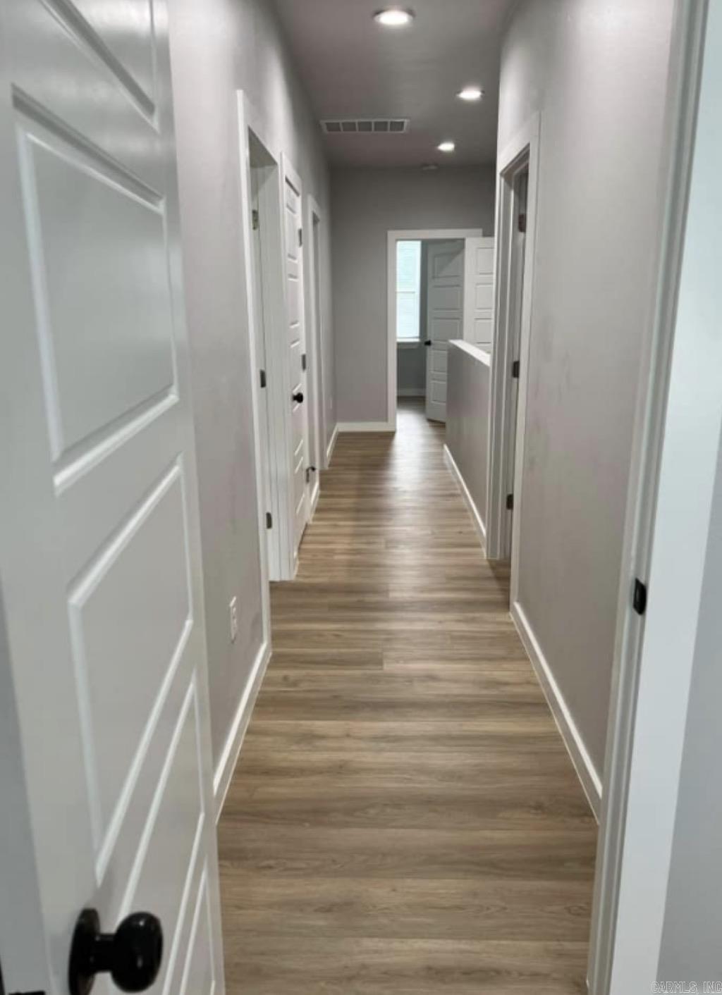 JONES & WORTHEN - Residential