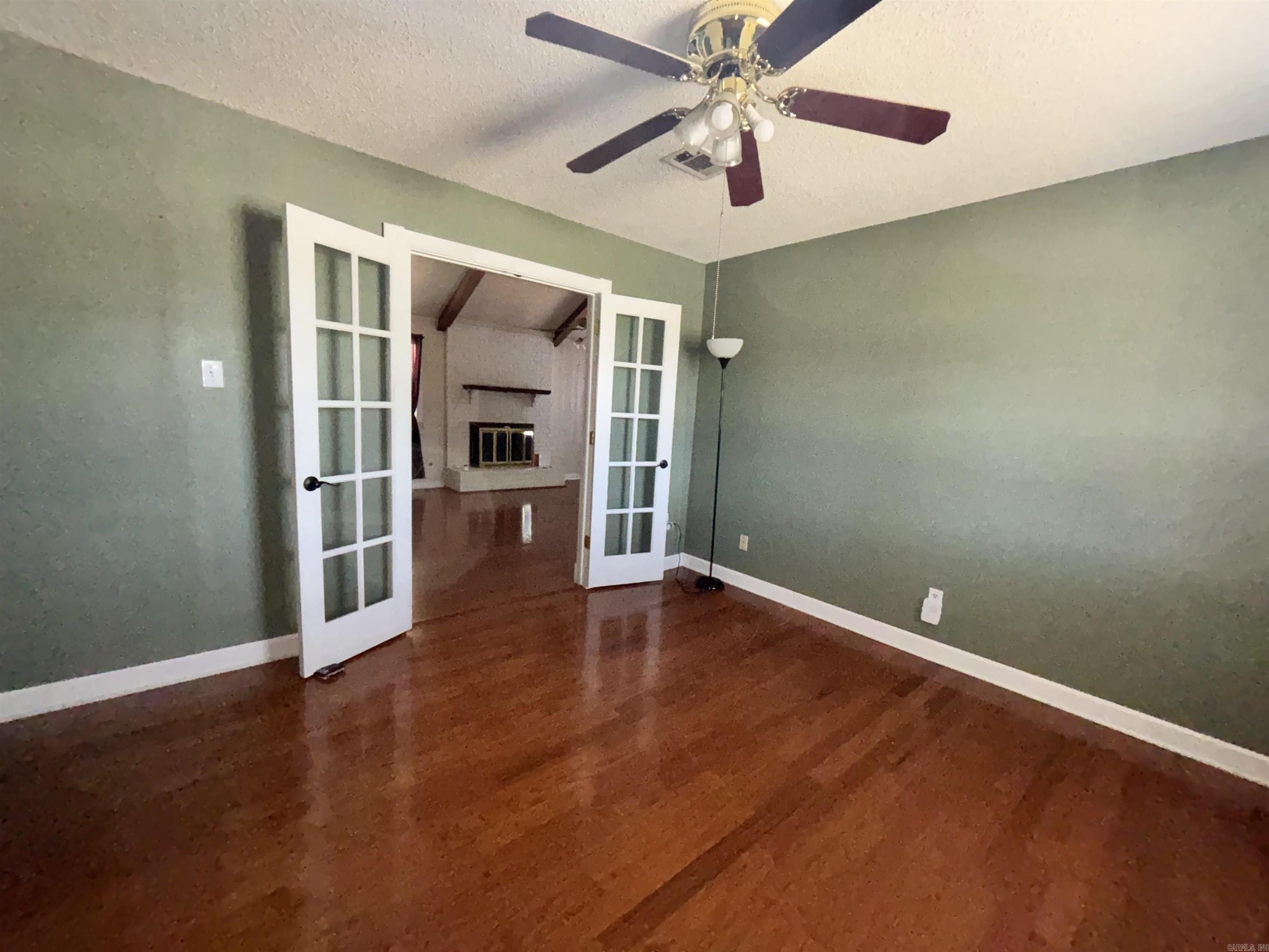 STONEWALL - Residential