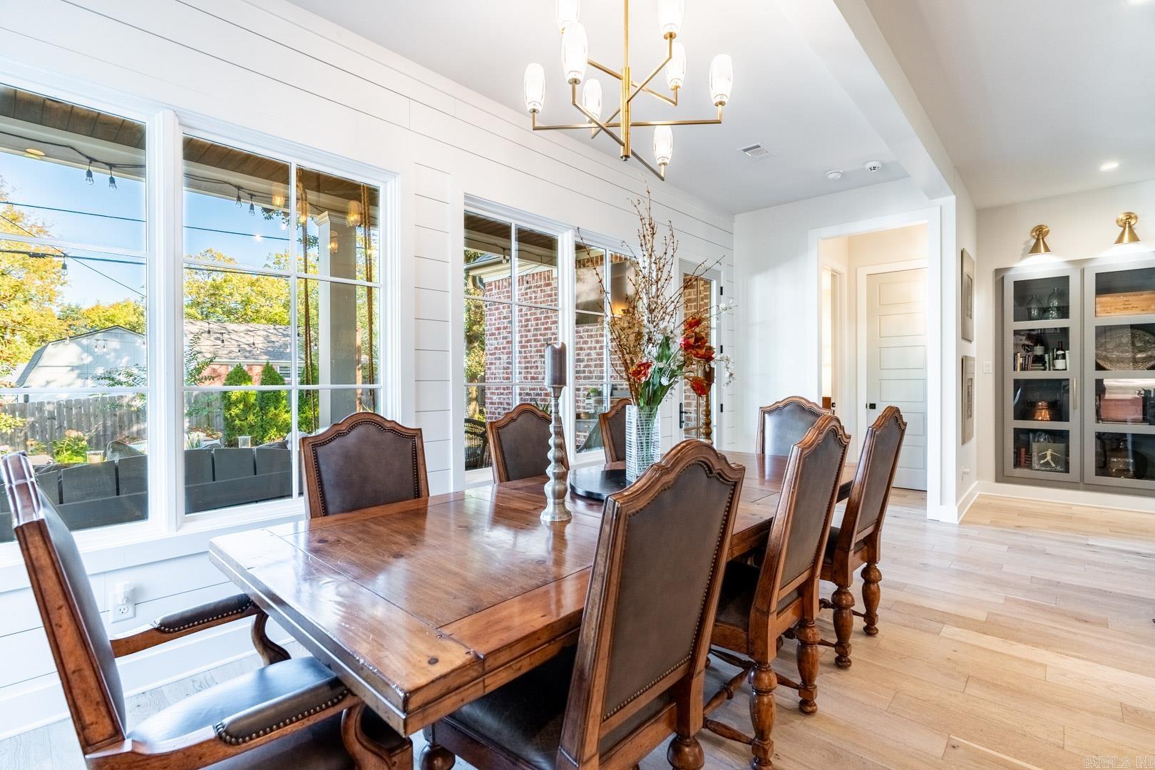 HOLLYWOOD - Residential