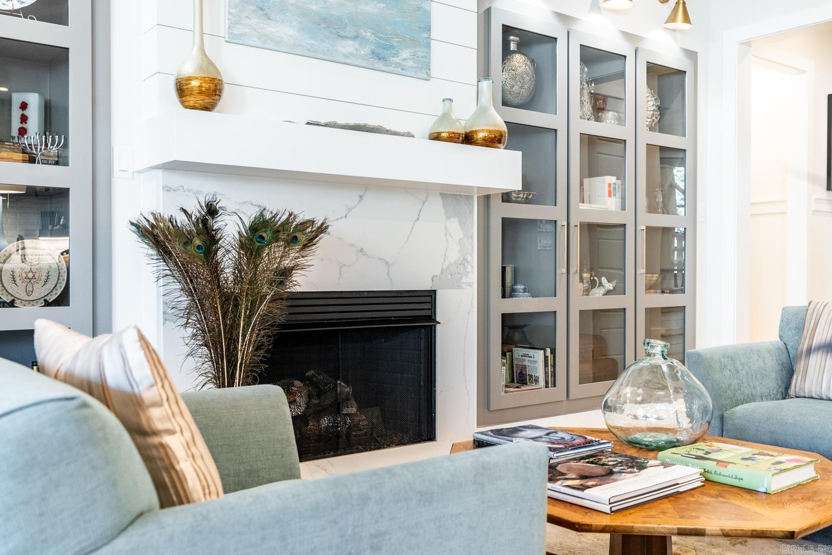 HOLLYWOOD - Residential