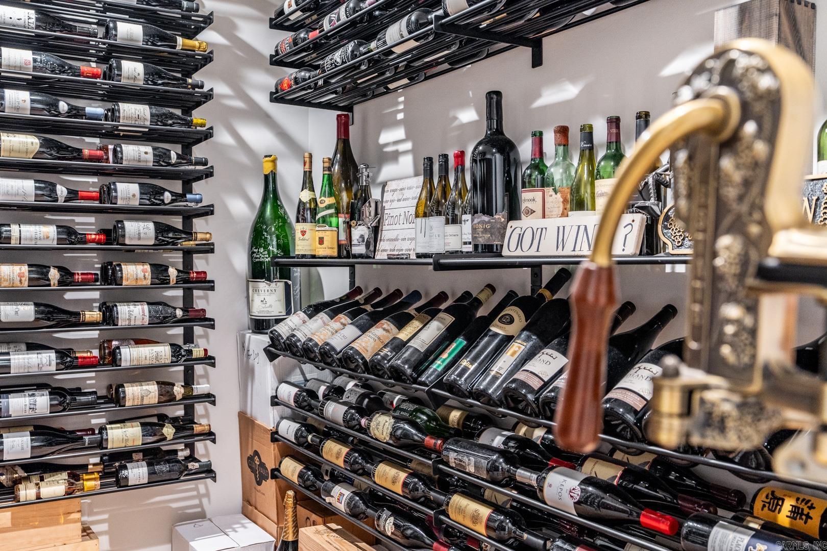 HOLLYWOOD - Residential