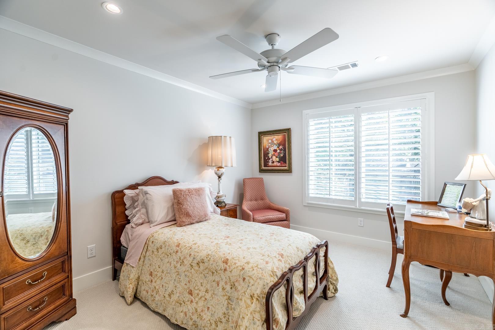 HOLLYWOOD - Residential