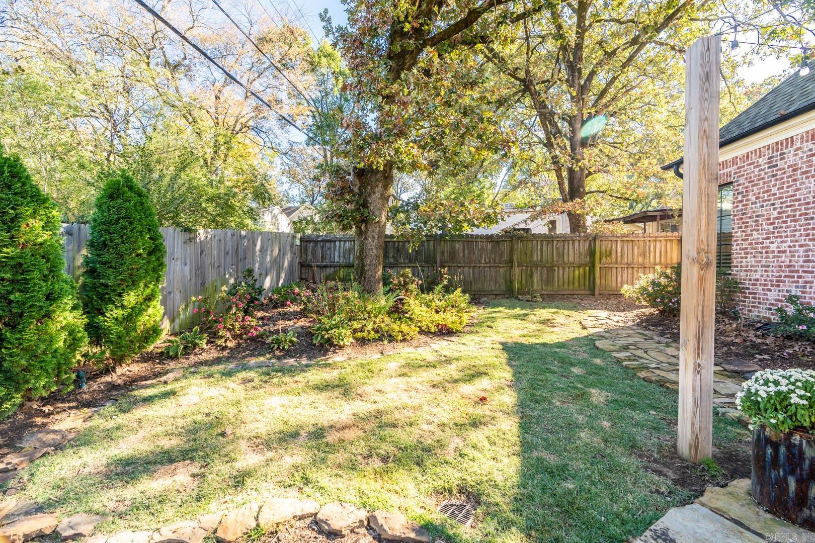 HOLLYWOOD - Residential