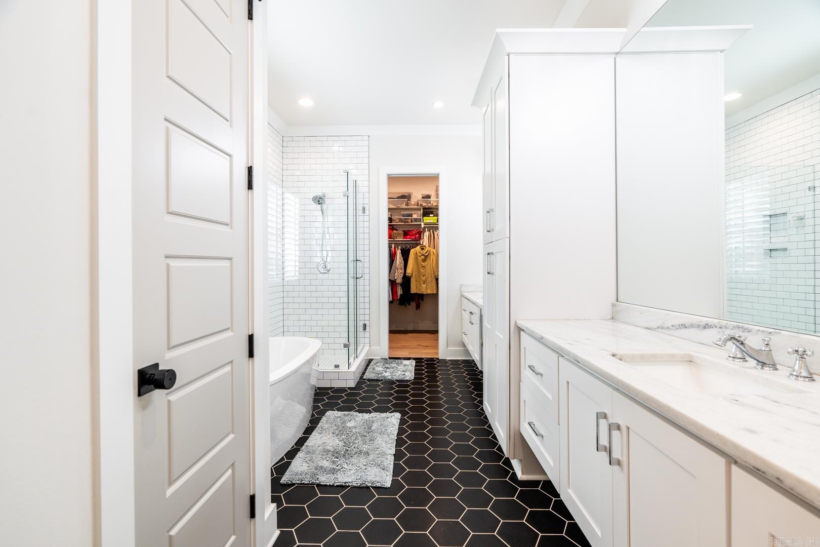 HOLLYWOOD - Residential