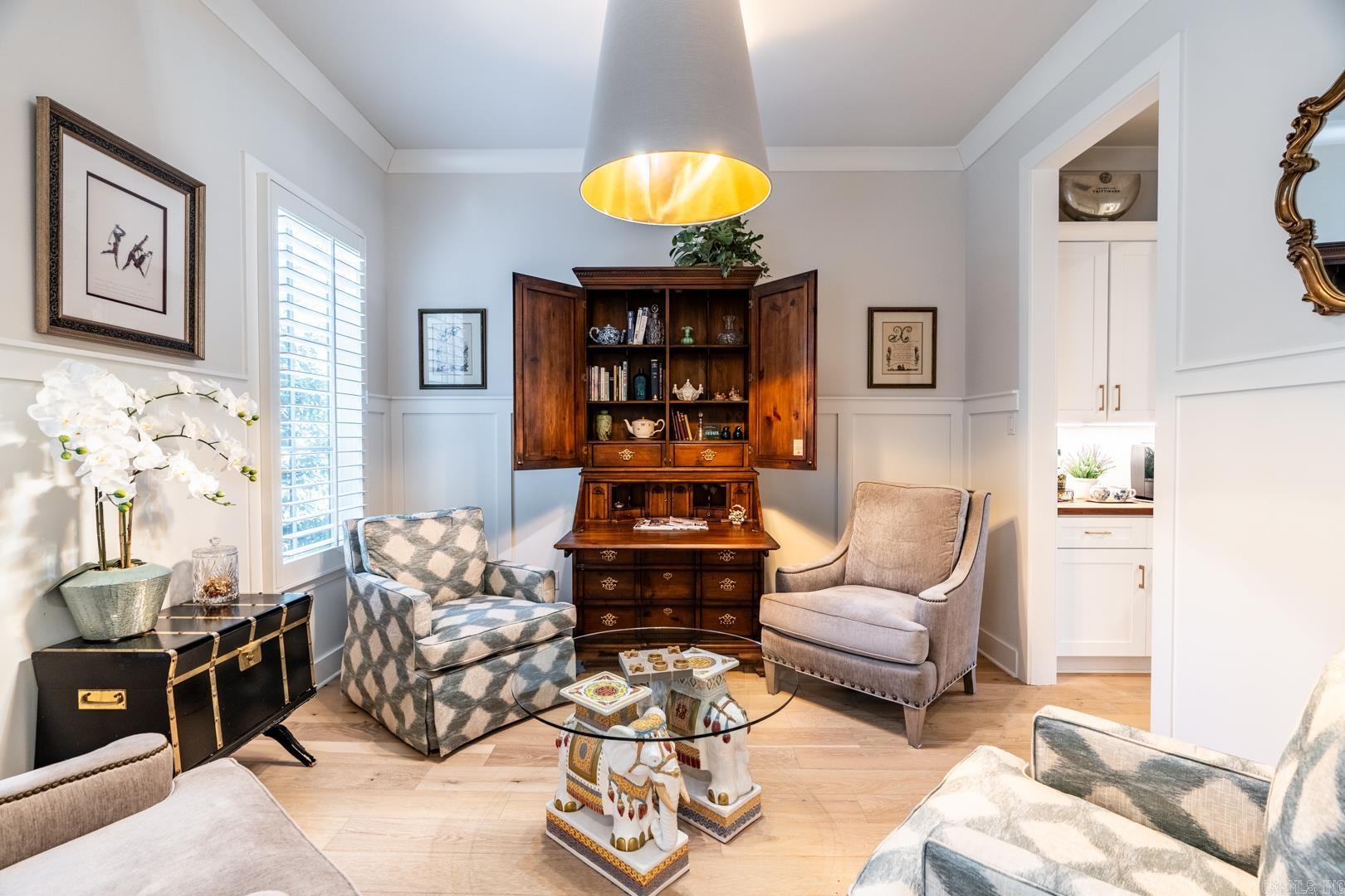 HOLLYWOOD - Residential