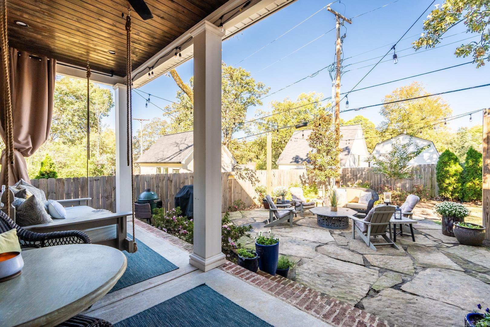 HOLLYWOOD - Residential