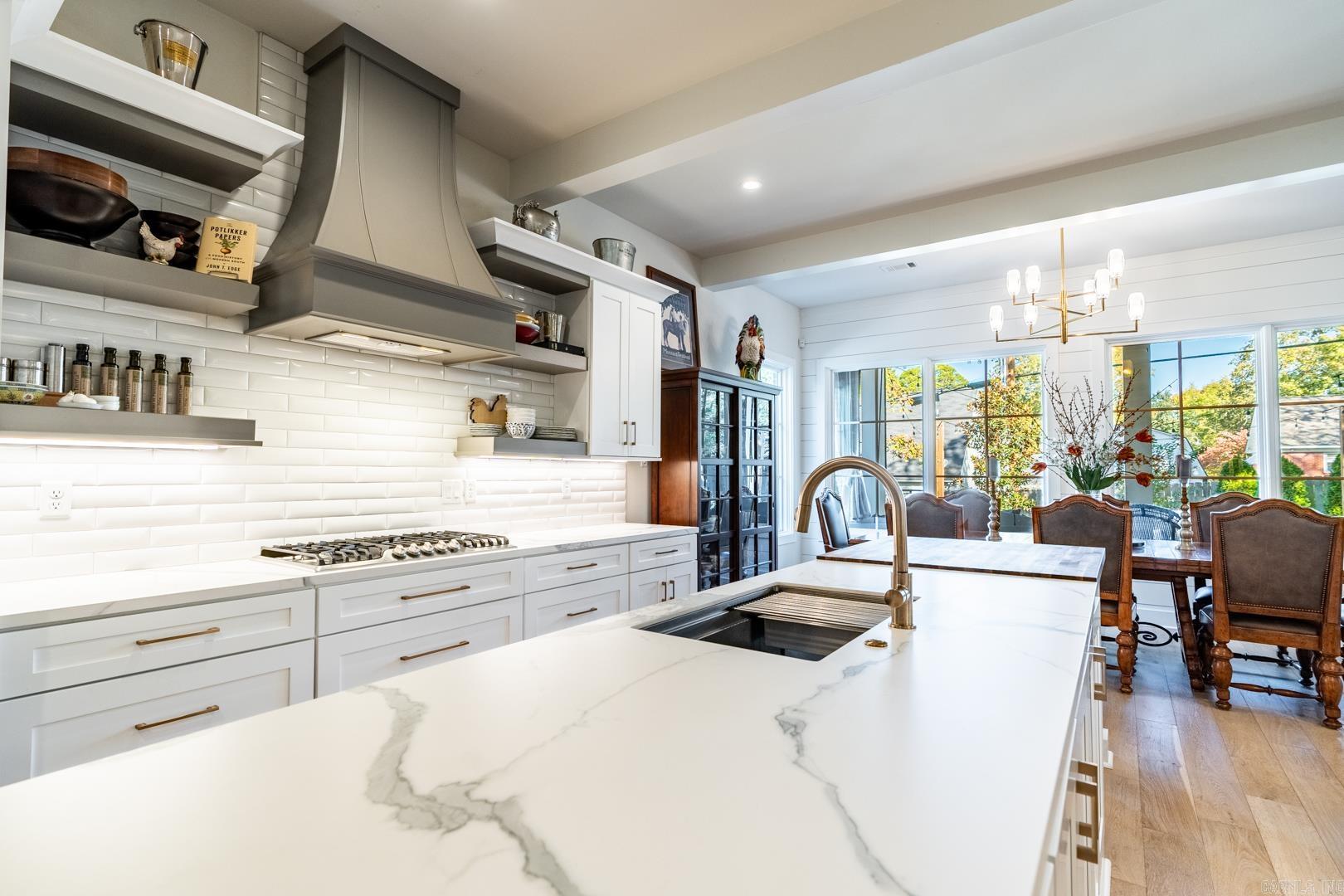 HOLLYWOOD - Residential