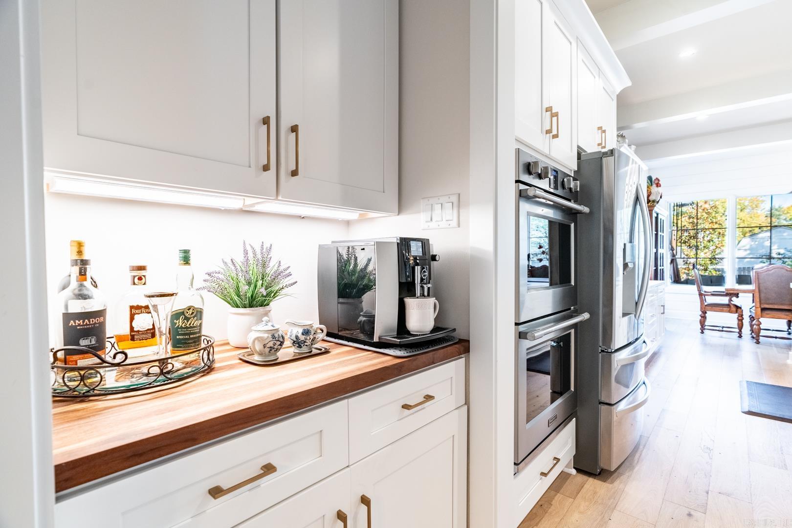 HOLLYWOOD - Residential