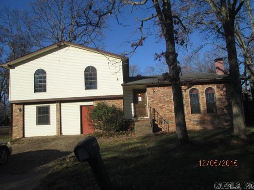Split level home features four bedrooms and three bathrooms. Large open living room with  fireplace Lots of space for growing family. Bank of America, N.A. (the "Bank") associates and/or Bank associates, household members, and HTS business partners of the Bank, are prohibited from purchasing REO and auctioned REO properties, either owned or serviced by the Bank, whether directly or indirectly. Offers to be submitted to hudsonmarshall.com. $2k buyer premium.