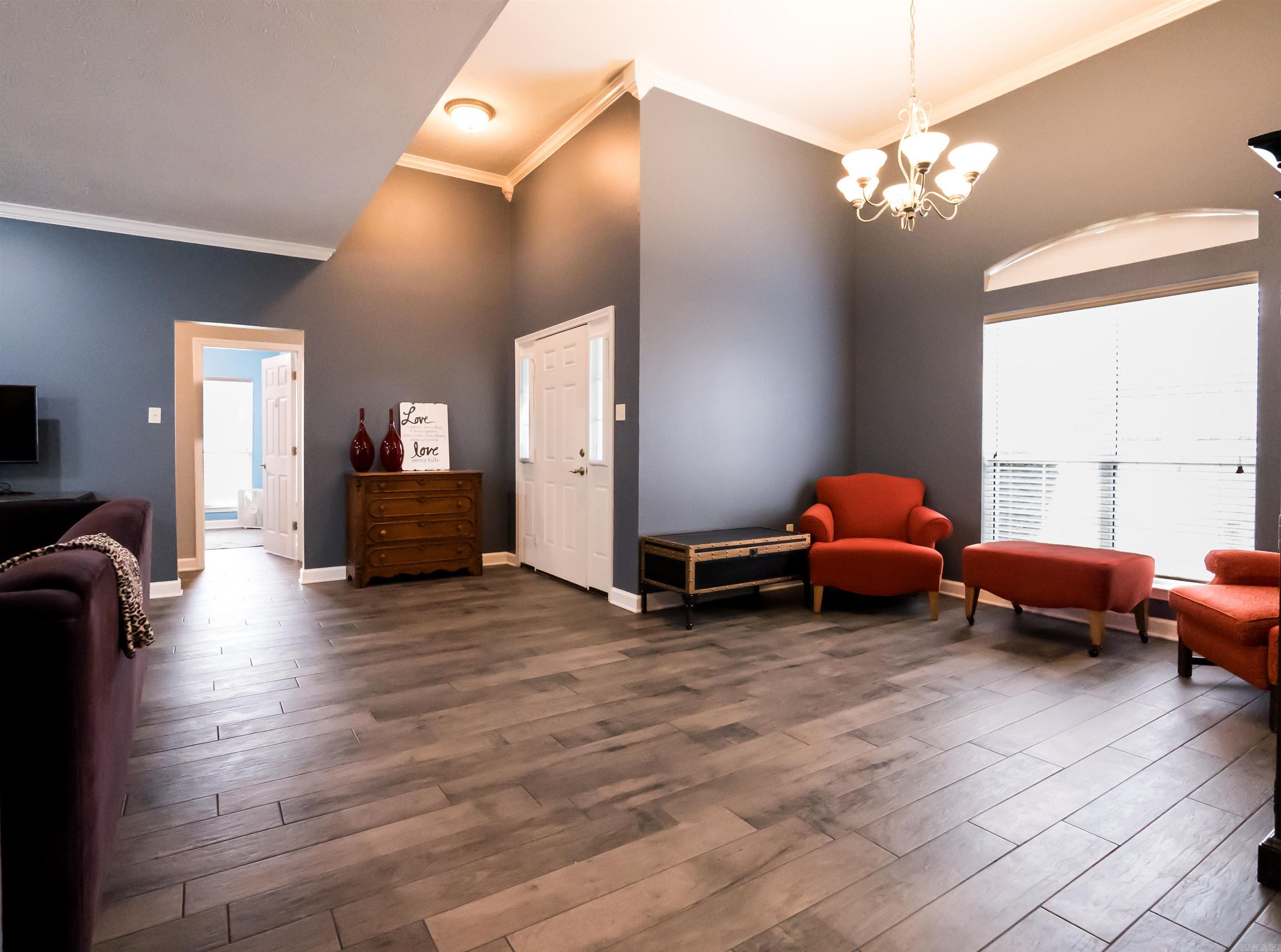 MCKENZIE MEADOW - Residential