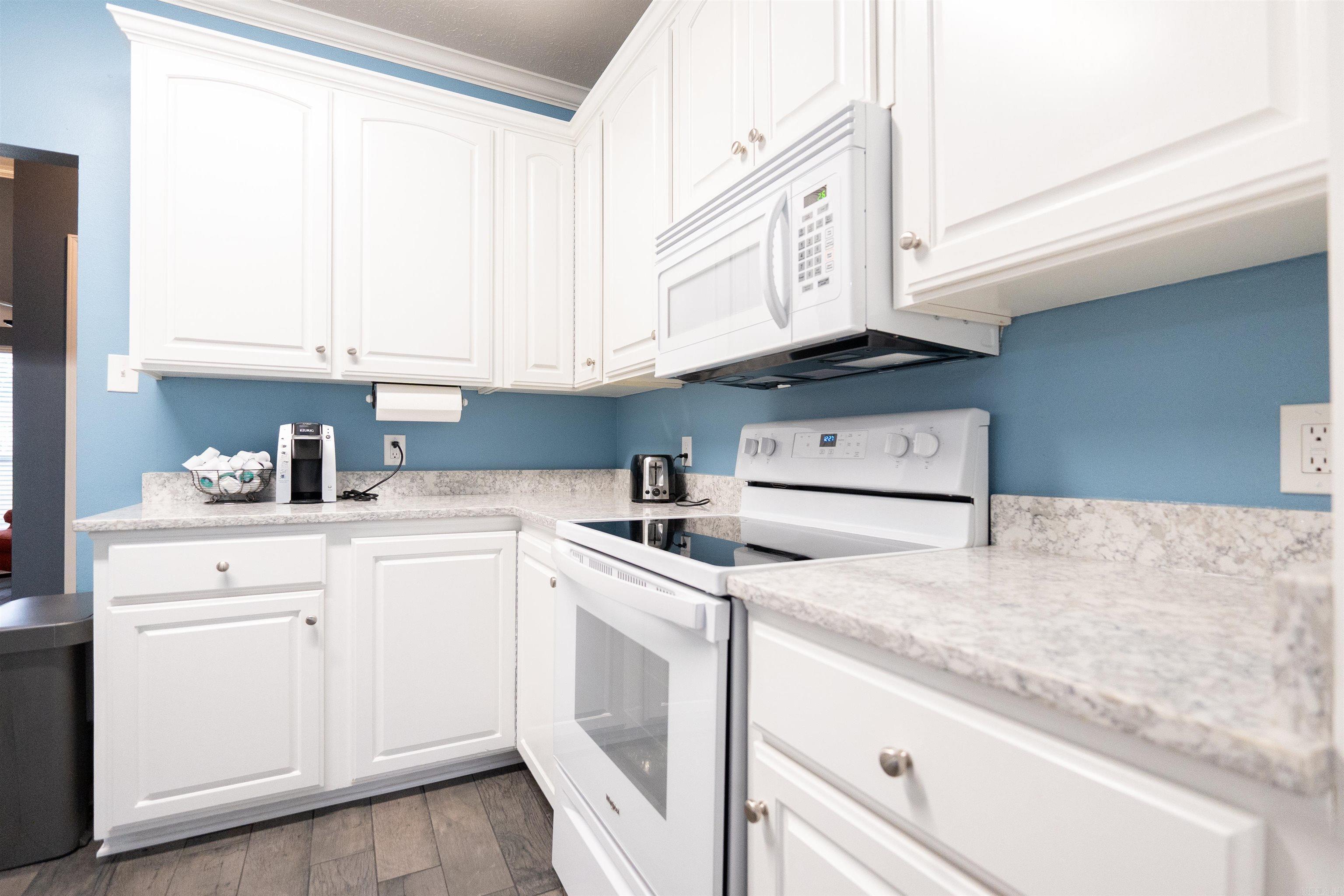 MCKENZIE MEADOW - Residential