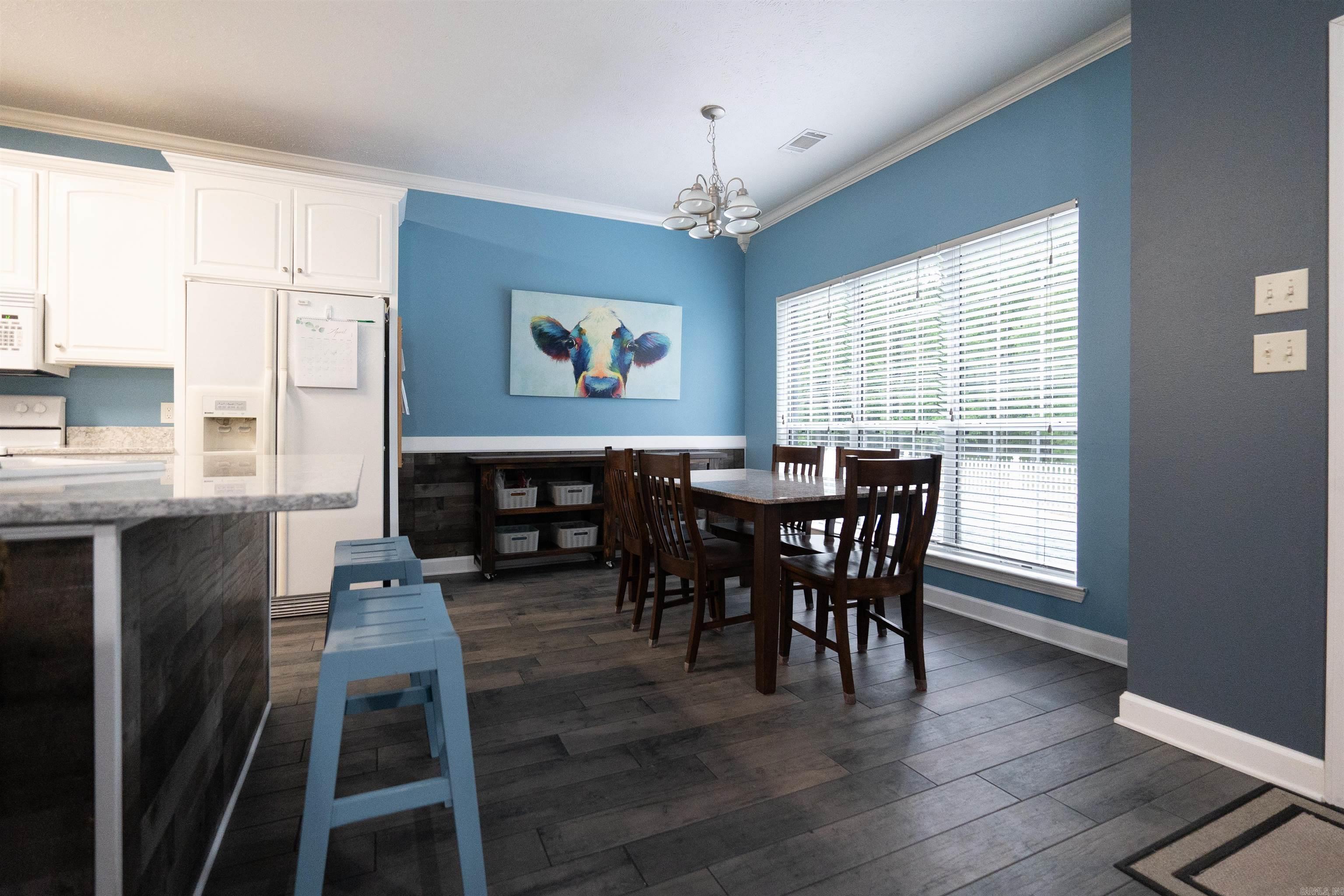 MCKENZIE MEADOW - Residential