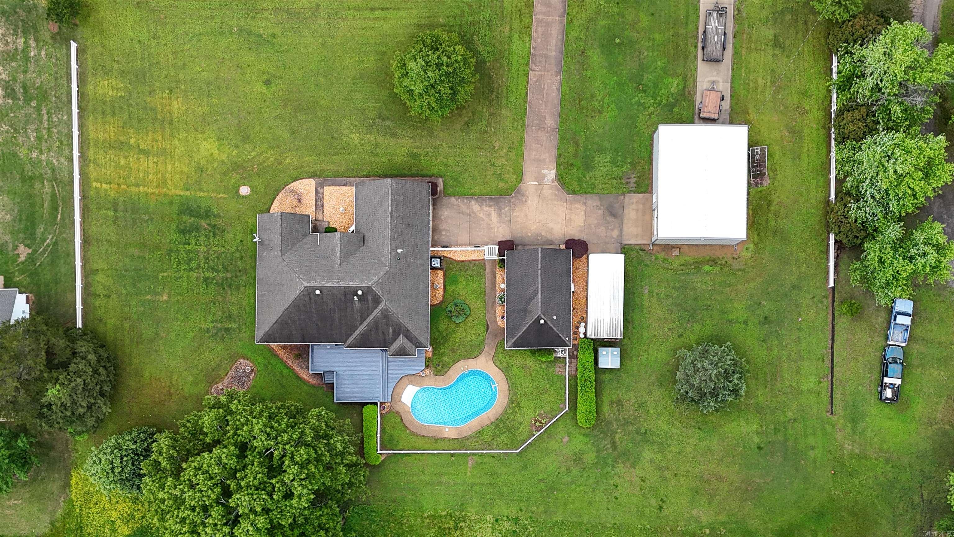 MCKENZIE MEADOW - Residential