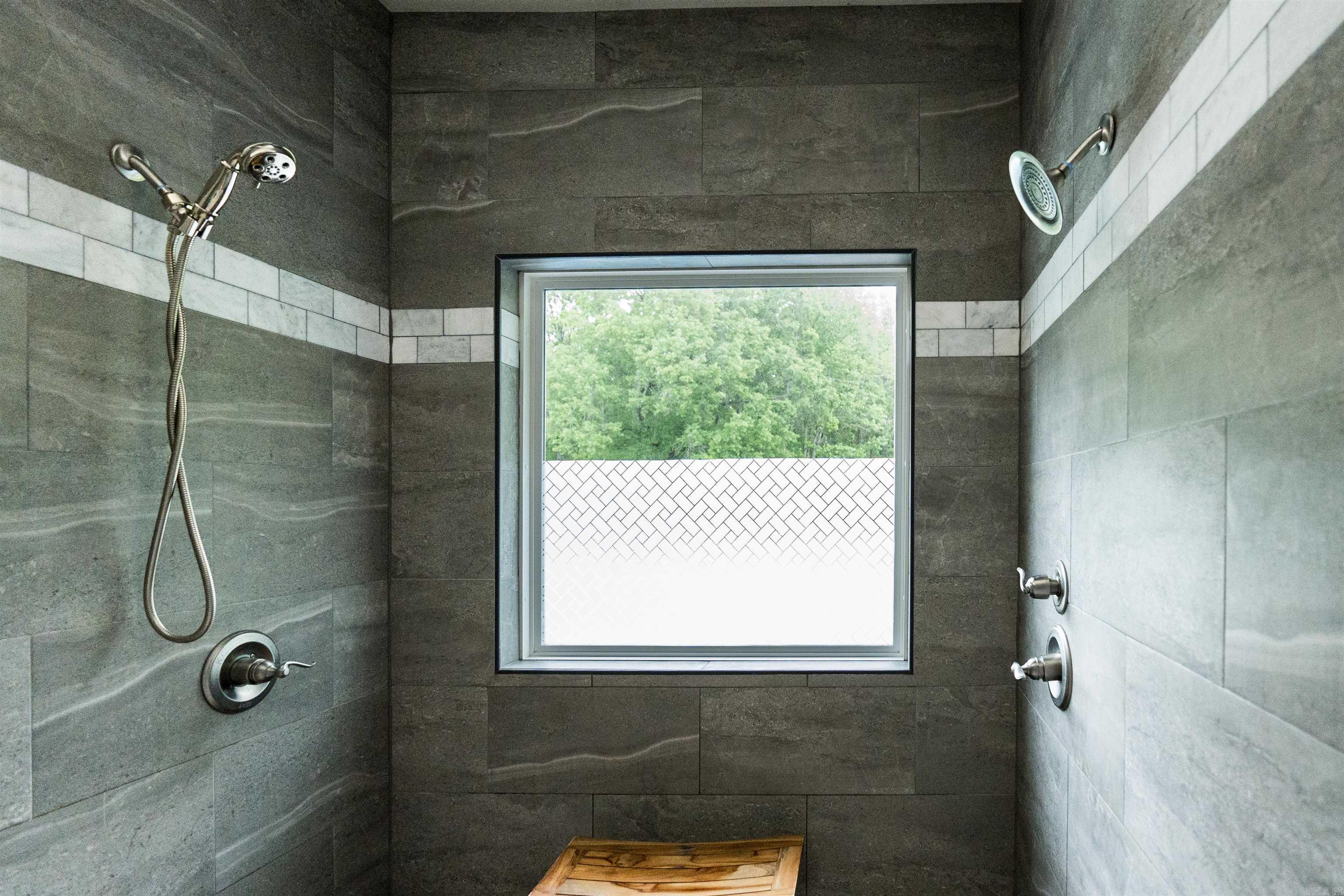 MCKENZIE MEADOW - Residential